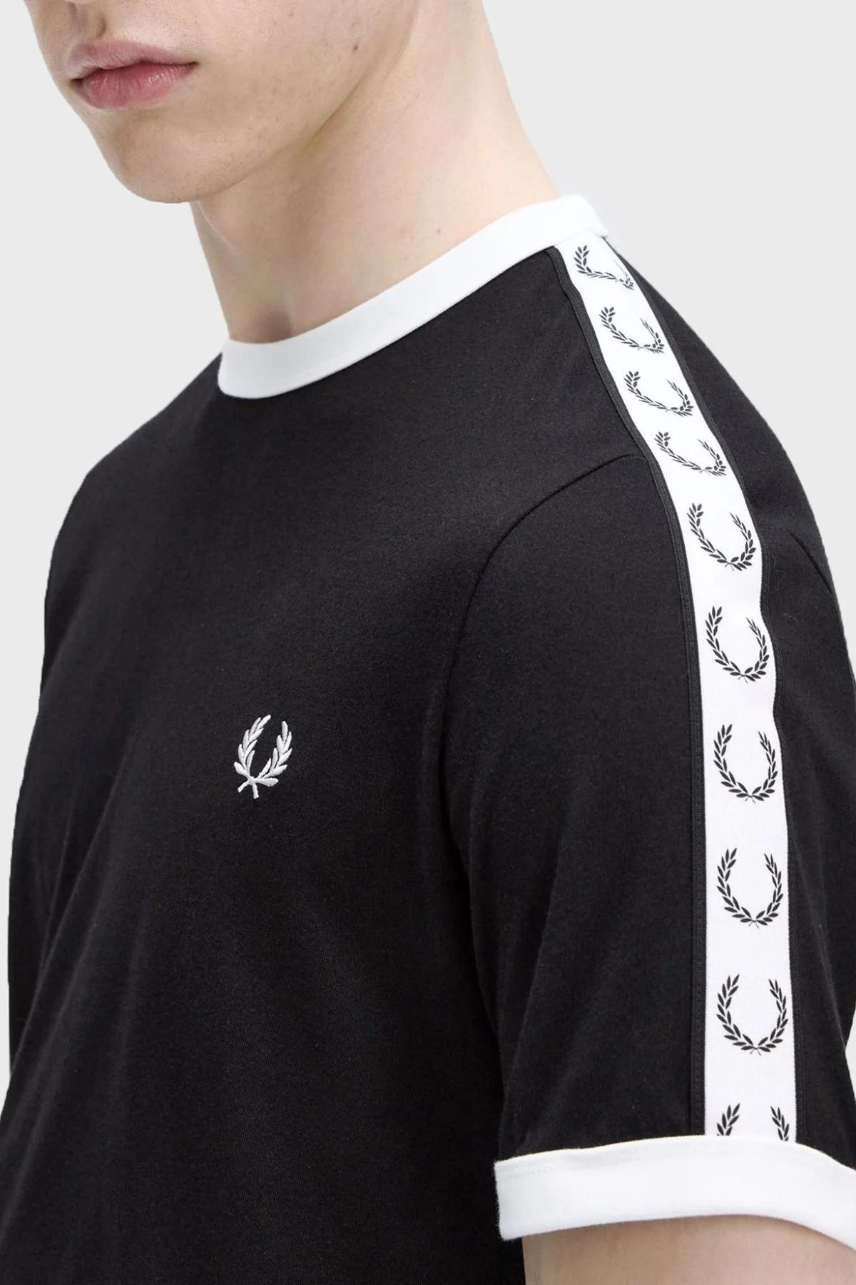 Fred Perry % 100 Pamuk Logo Baskılı Regular Fit Bisiklet Yaka Erkek T Shirt M4620 102 SİYAH - 10