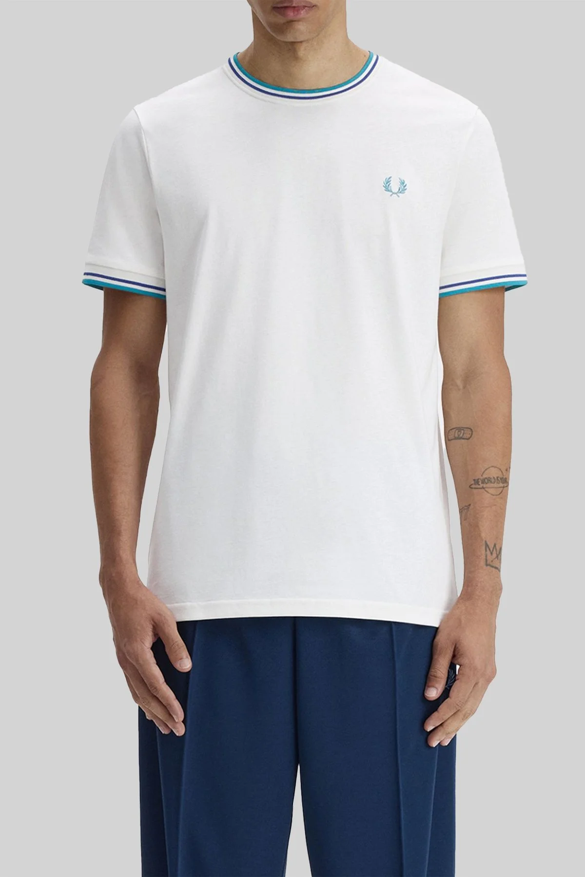 Fred Perry % 100 Pamuk Logo İşlemeli Regular Fit Erkek T Shirt M1588 94A KREM - 1