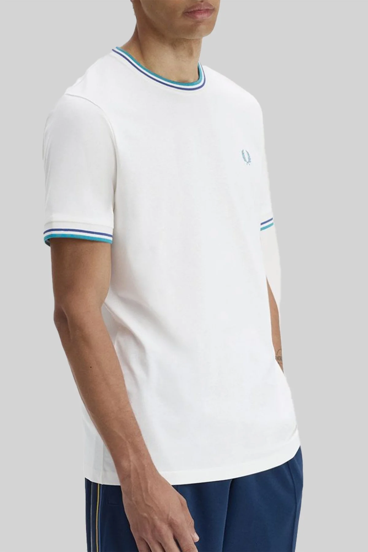 Fred Perry % 100 Pamuk Logo İşlemeli Regular Fit Erkek T Shirt M1588 94A KREM - 3