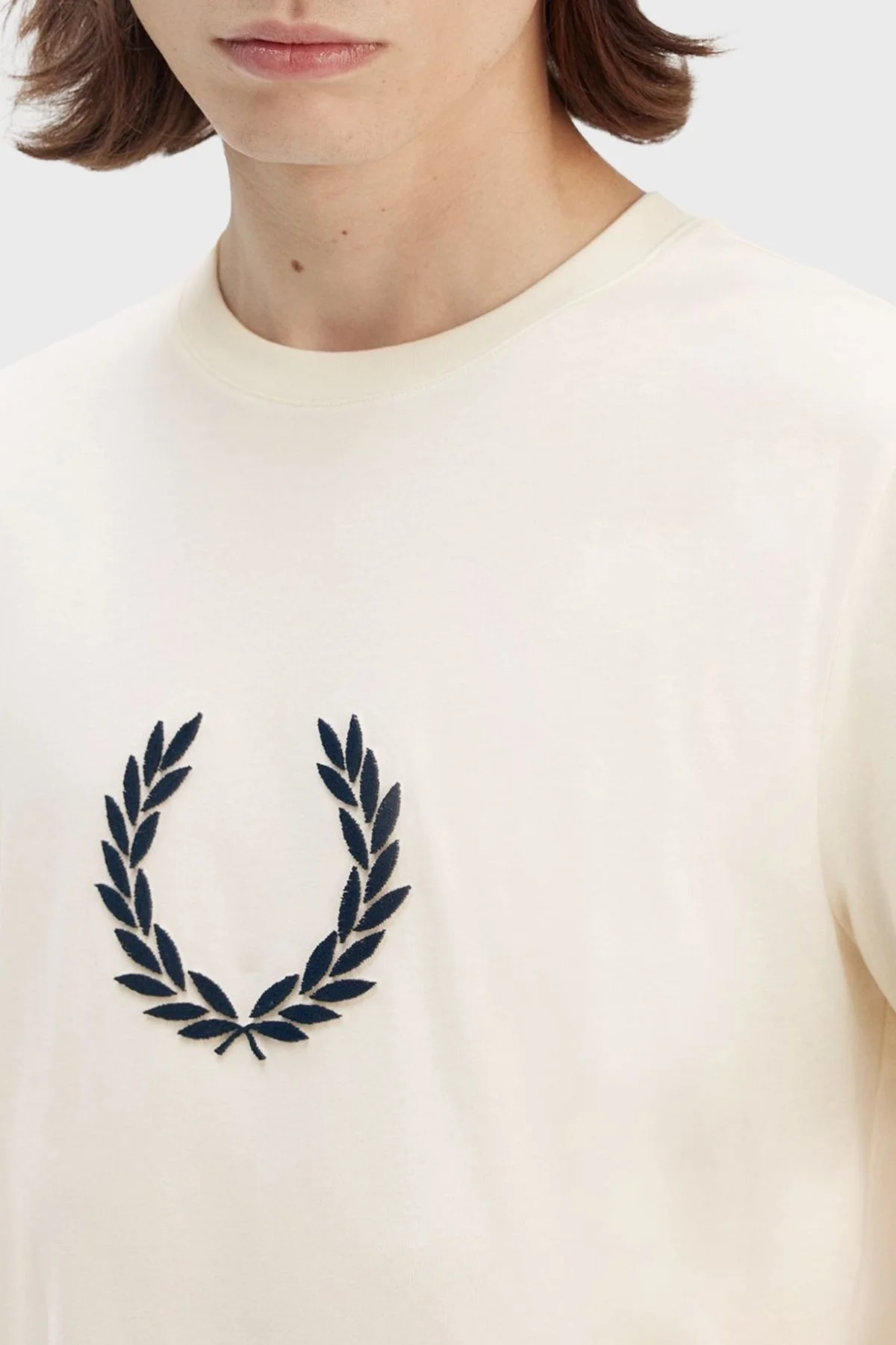 Fred Perry % 100 Pamuk Logo Nakışlı Regular Fit Bisiklet Yaka Erkek T Shirt M8587 560 EKRU - 10