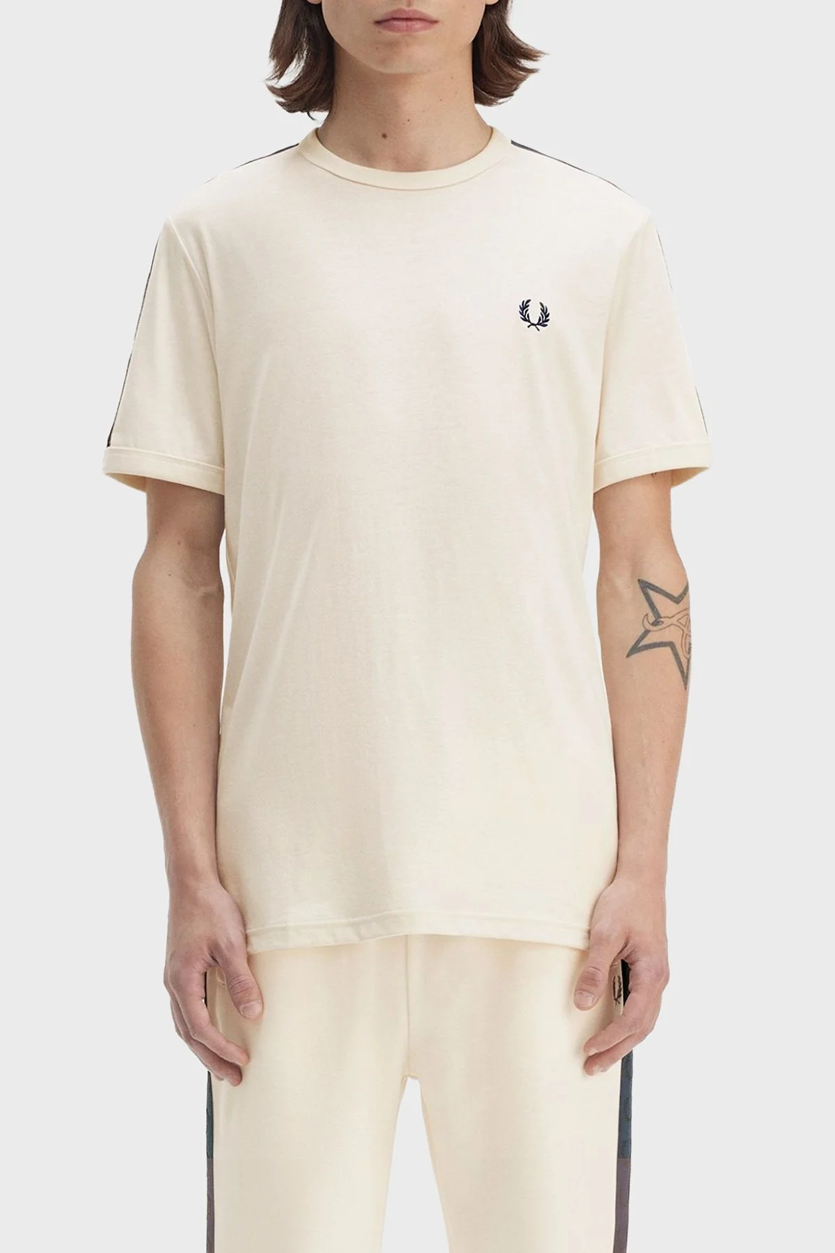 Fred Perry % 100 Pamuk Regular Fit Bisiklet Yaka Bant Detaylı Erkek T Shirt M4613 170 BEYAZ - 9