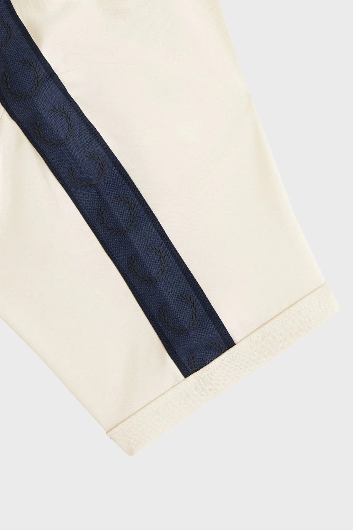 Fred Perry % 100 Pamuk Regular Fit Bisiklet Yaka Bant Detaylı Erkek T Shirt M4613 170 BEYAZ - 14