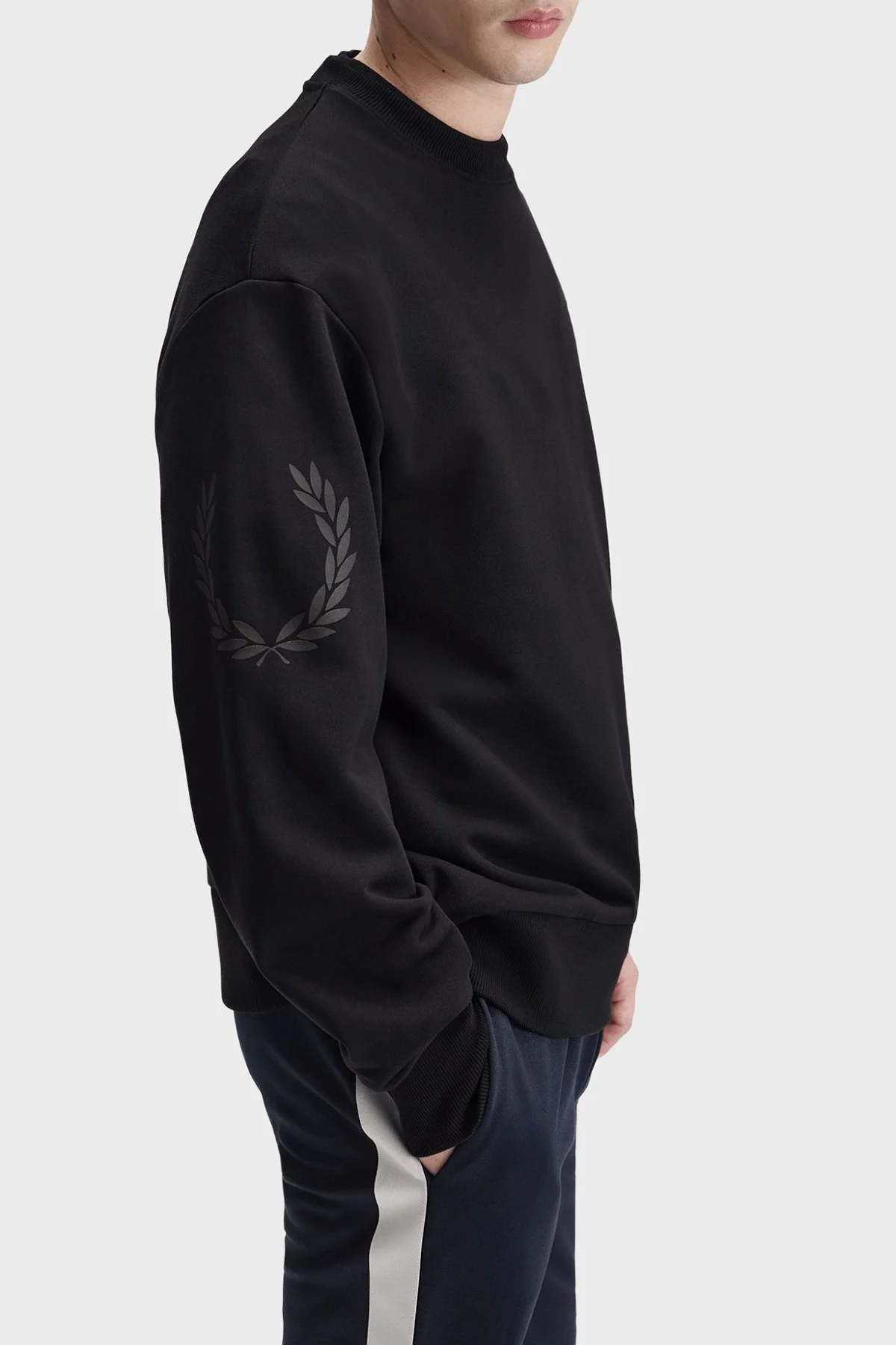 Fred Perry %100 Pamuk Regular Fit Bisiklet Yaka Erkek Sweat M3622 102 Siyah - 4