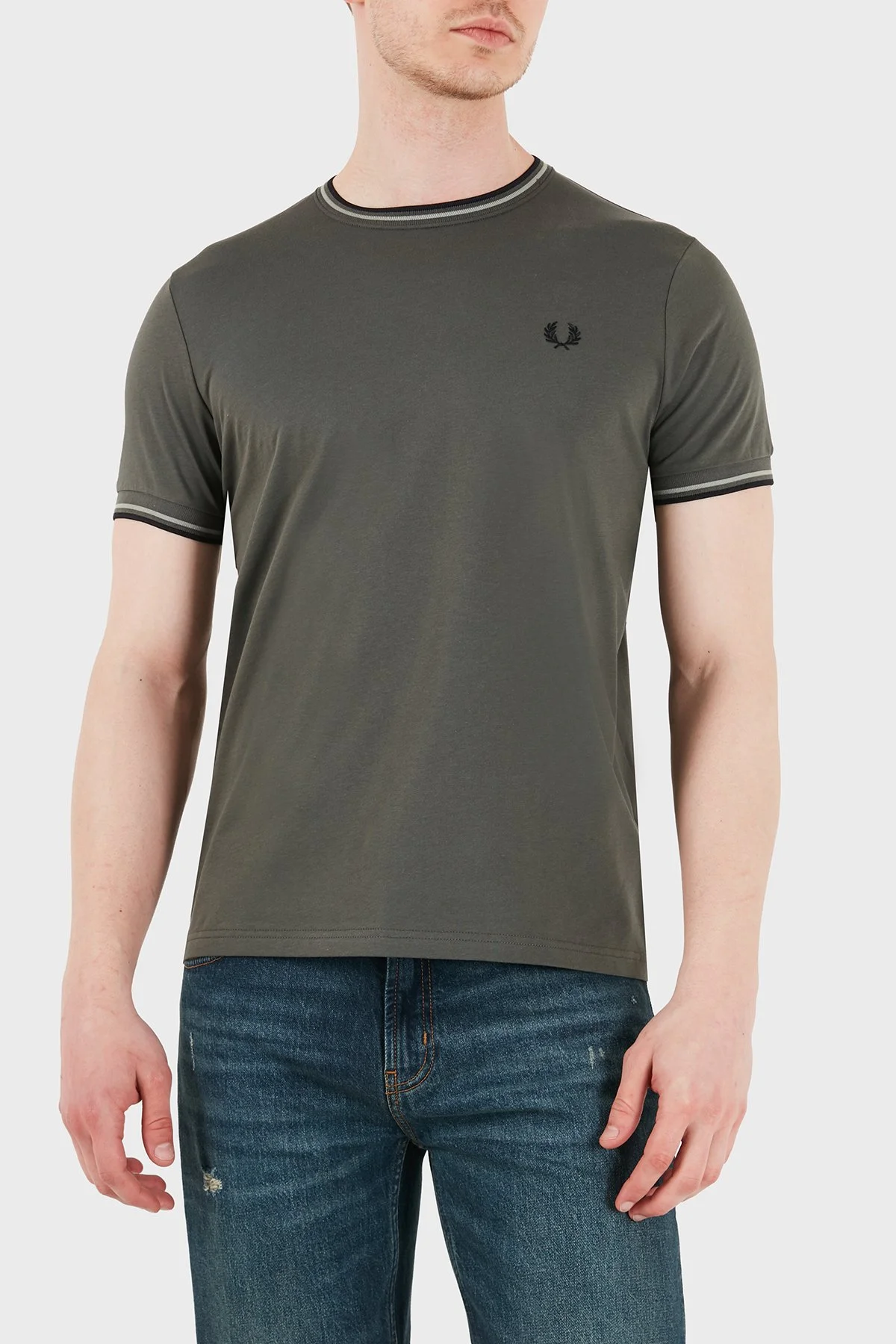 Fred Perry % 100 Pamuk Regular Fit Şerit Detaylı Bisiklet Yaka Erkek T Shirt M1588V 04B HAKİ - 1