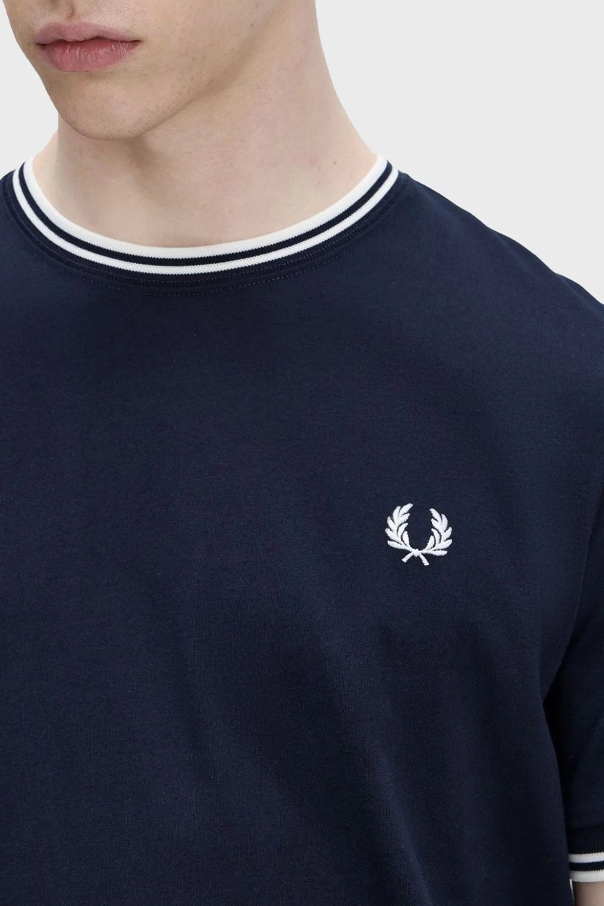 Fred Perry % 100 Pamuk Regular Fit Şerit Detaylı Sıfır Yaka Erkek T Shirt M1588 795 LACİVERT - 11
