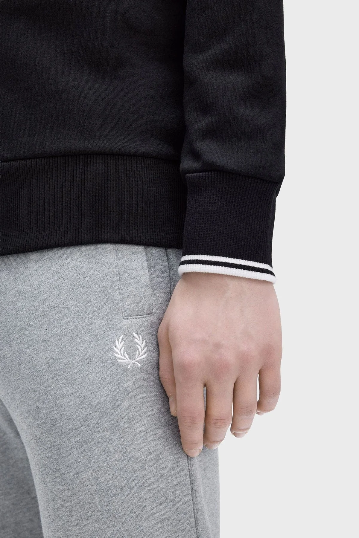 Fred Perry % 100 Pamuk Regular Fit Yarım Fermuarlı Dik Yaka Erkek Sweat M3574 102 SİYAH - 4