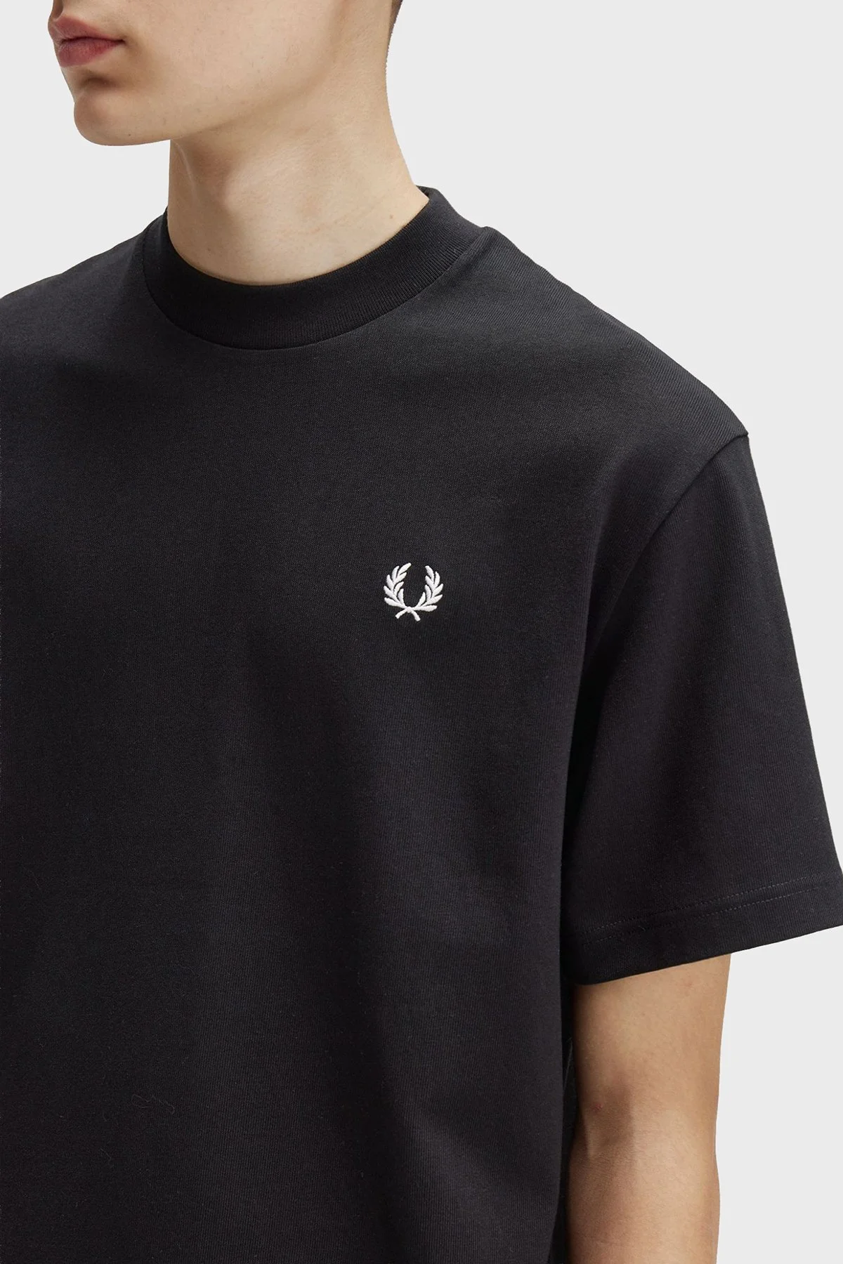 Fred Perry % 100 Pamuk Relaxed Fit Bisiklet Yaka Erkek T Shirt M8710 102 SİYAH - 3