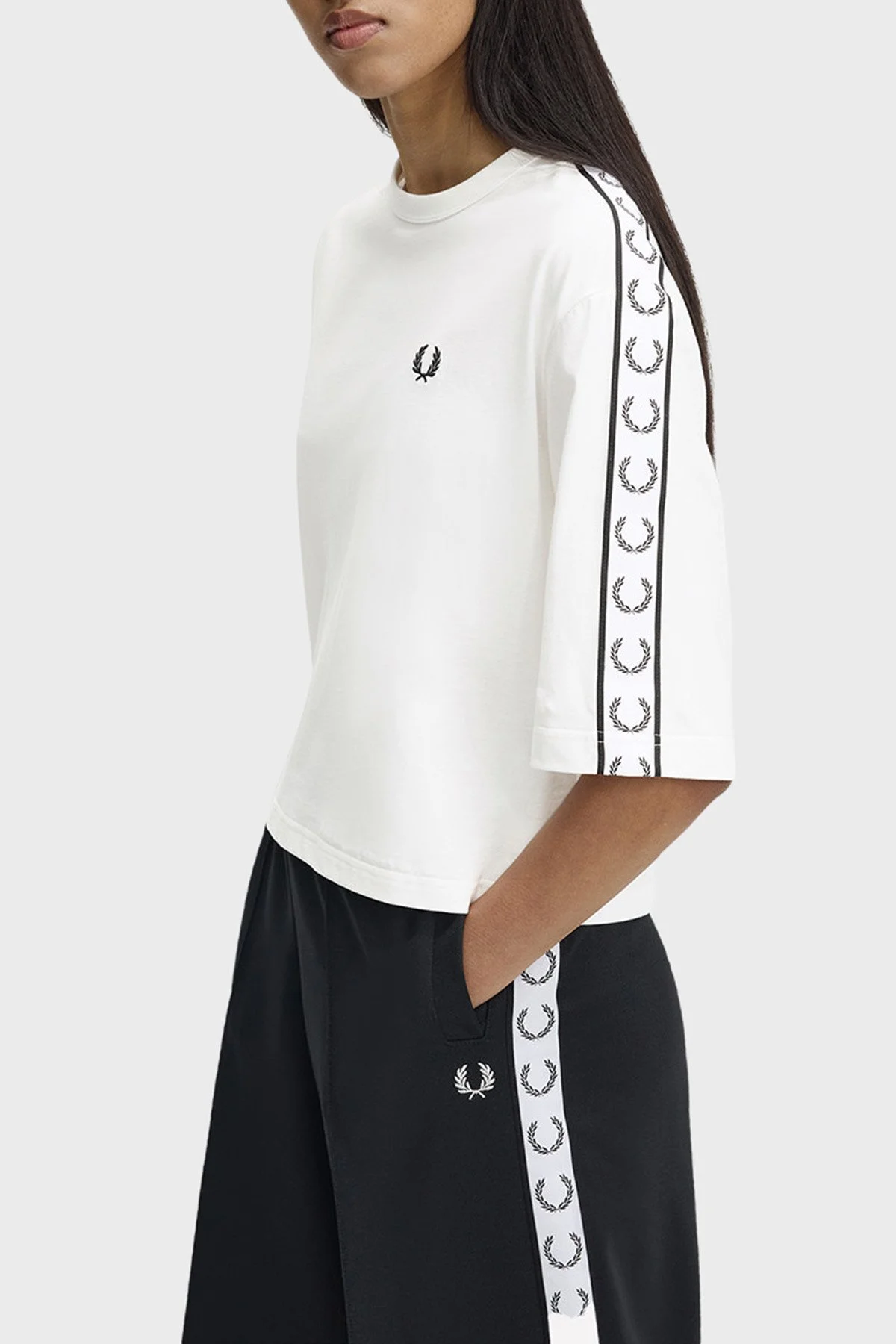 Fred Perry Bant Detaylı % 100 Pamuk Bisiklet Yaka Bayan T Shirt G2160 129 BEYAZ - 4