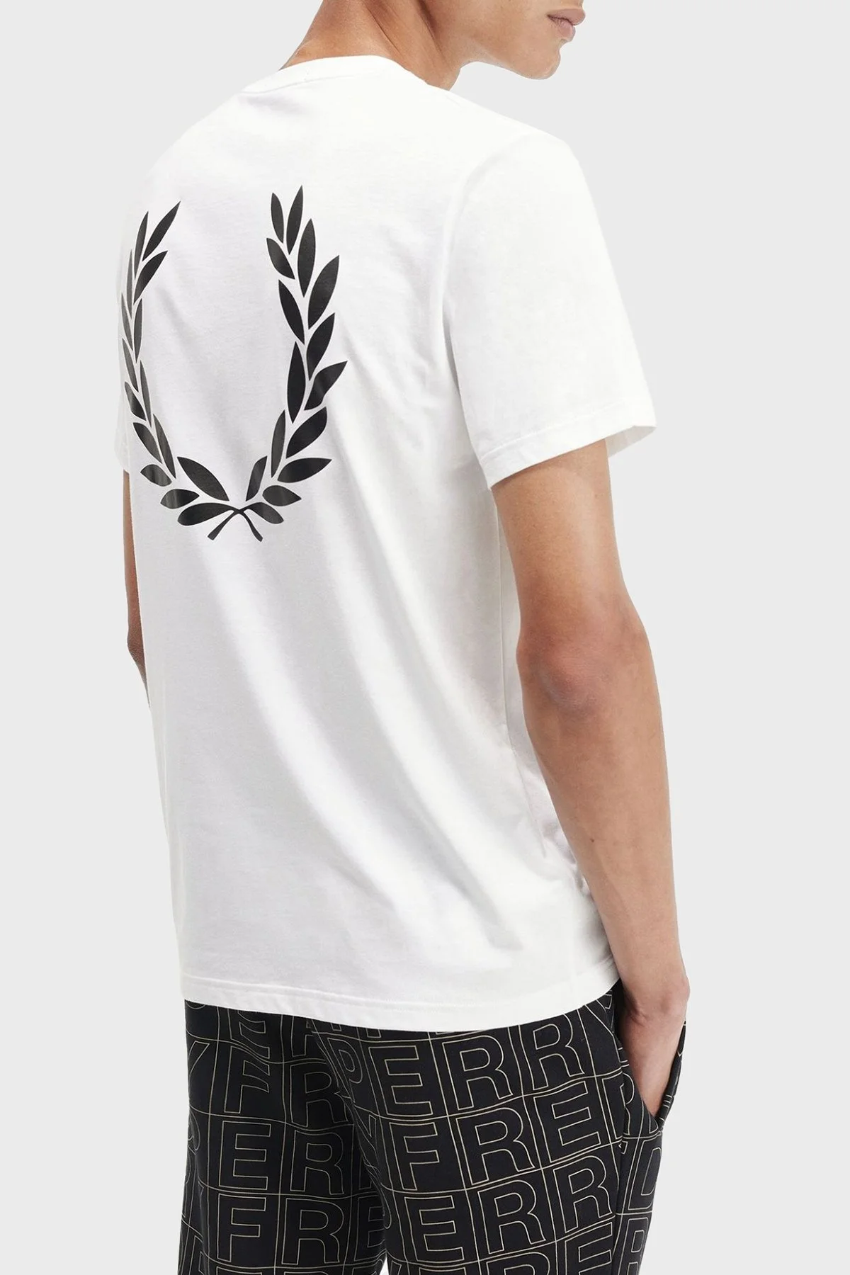 Fred Perry Baskılı % 100 Pamuk Regular Fit Bisiklet Yaka Erkek T Shirt M7784 100 BEYAZ - 10
