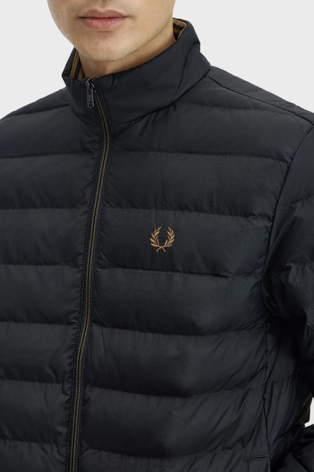 Fred Perry Kapitoneli Regular Fit Dik Yaka Fermuarlı Unisex Ceket J4564 102 SİYAH - 5