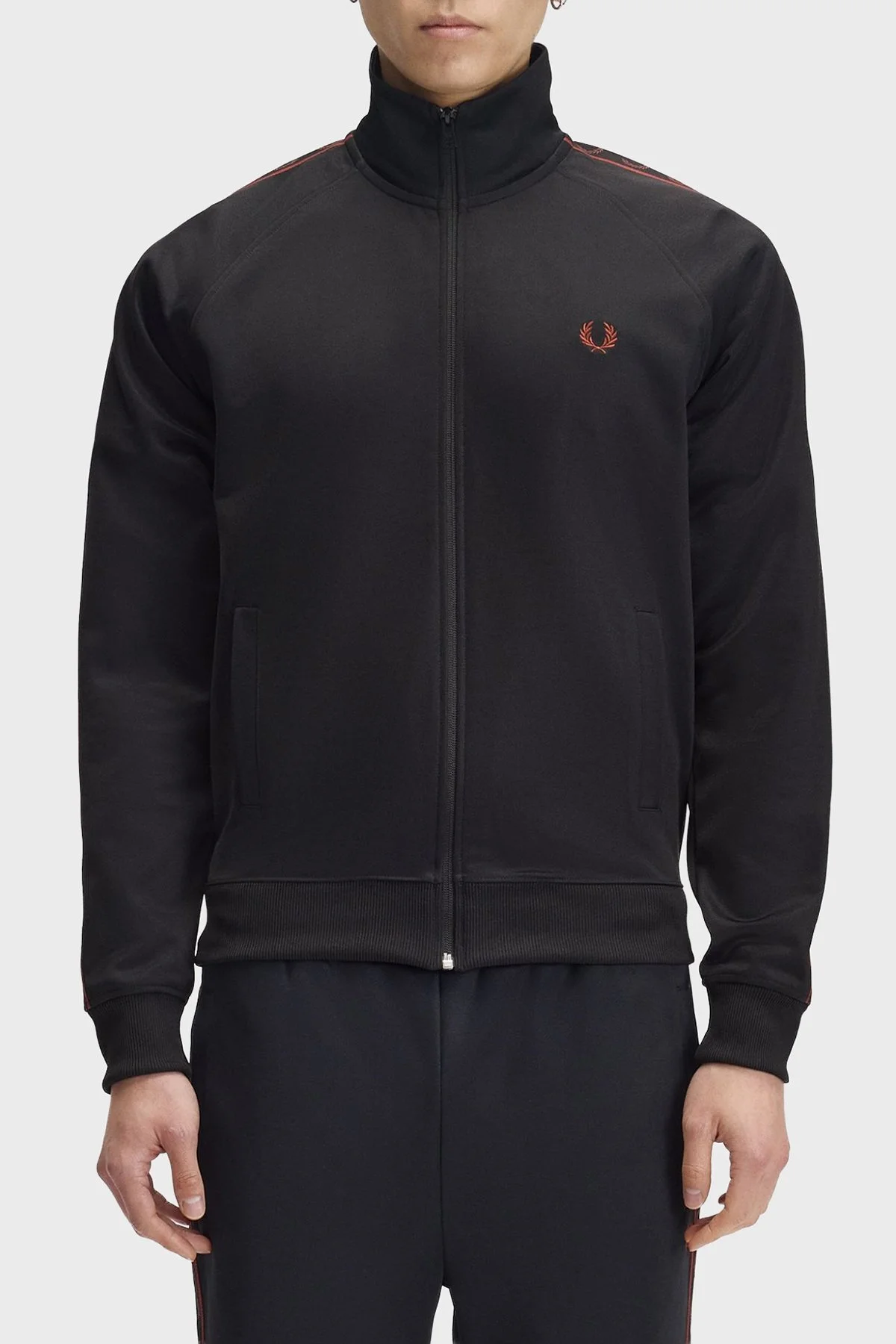 Fred Perry Kontrast Şeritli Dik Yaka Fermuarlı Erkek Sweat J5557 220 Siyah - 1