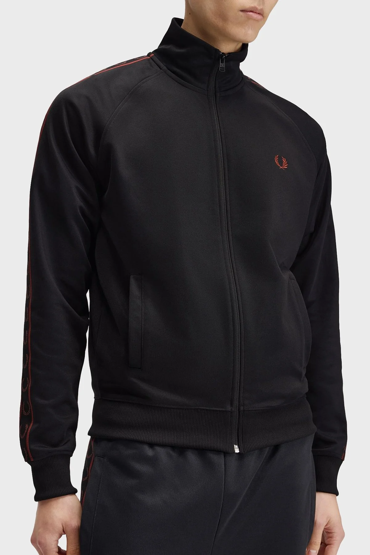 Fred Perry Kontrast Şeritli Dik Yaka Fermuarlı Erkek Sweat J5557 220 Siyah - 4