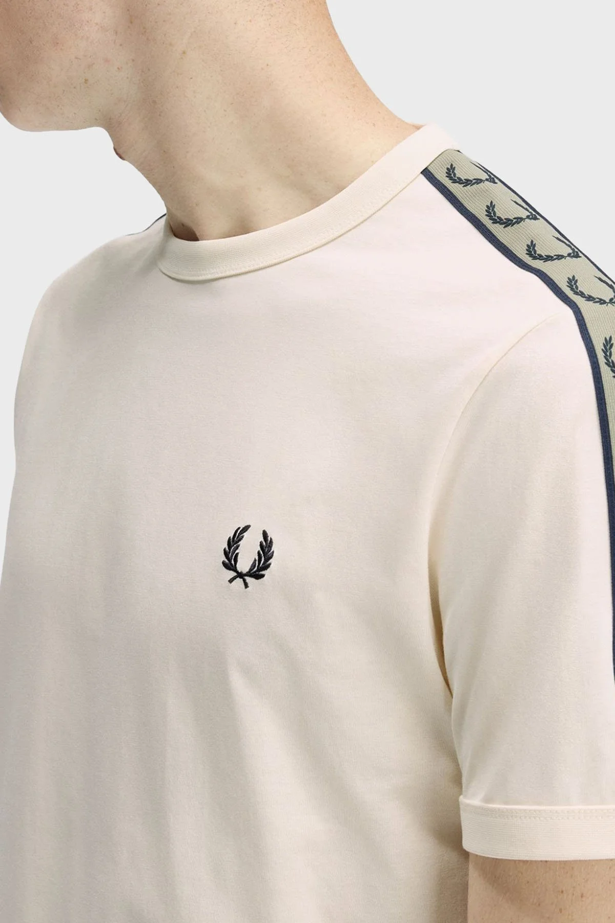Fred Perry Logolu % 100 Pamuk Bisiklet Yaka Erkek T Shirt M4613 28B EKRU - 5