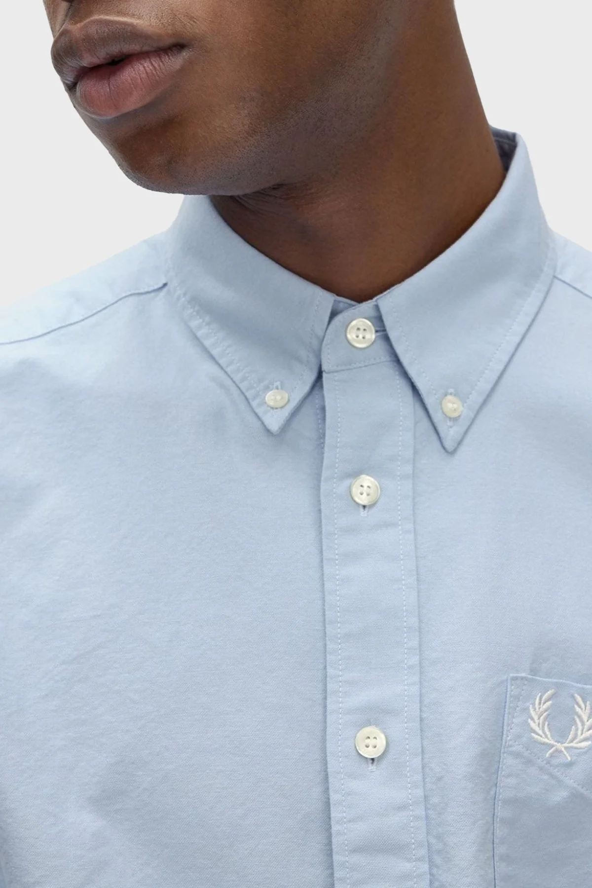 Fred Perry Logolu % 100 Pamuk Regular Fit Tek Cepli Düğmeli Yaka Erkek Gömlek M5516 146 AÇIK MAVİ - 11