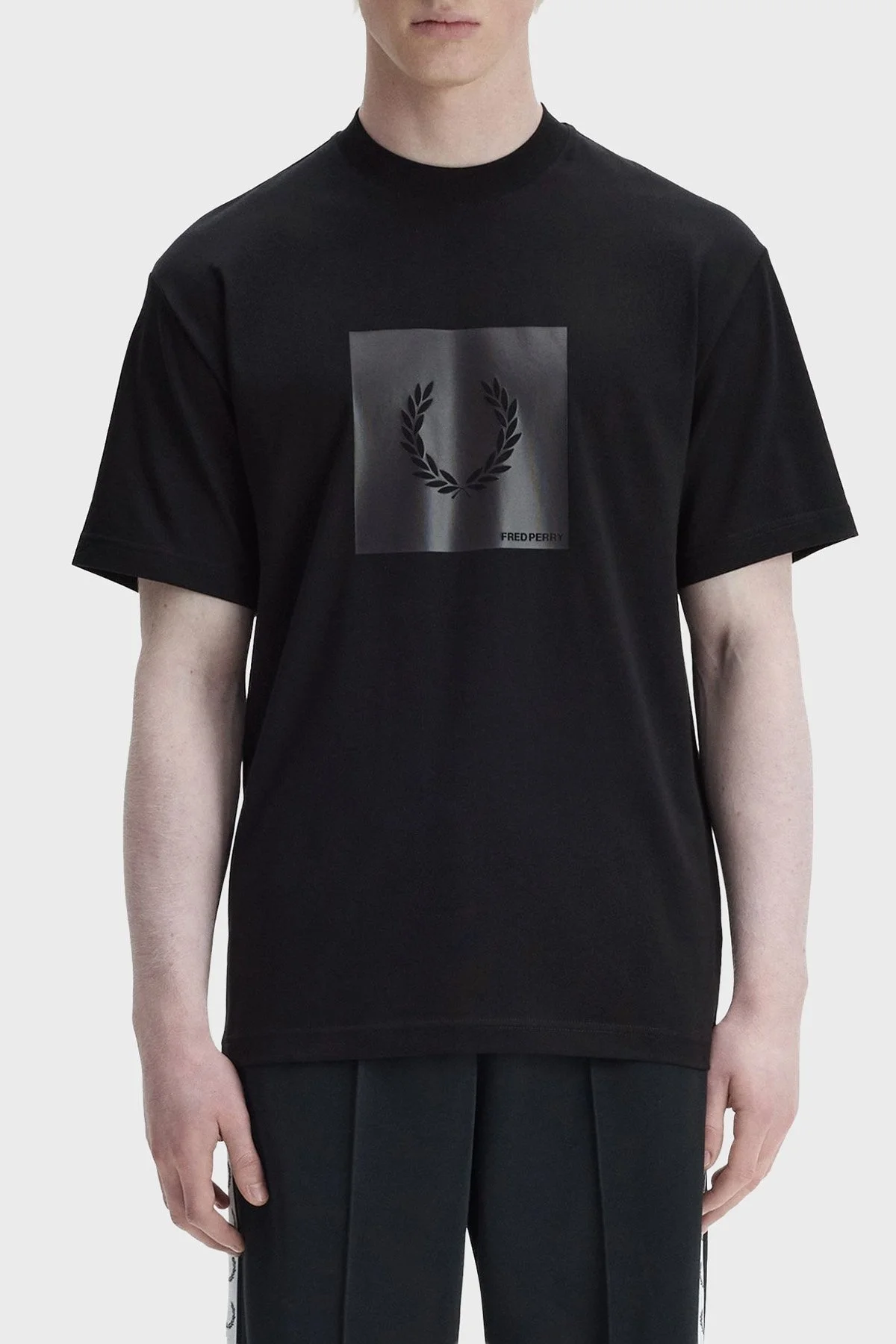 Fred Perry Logolu % 100 Pamuk Relaxed Fit Bisiklet Yaka Erkek T Shirt M2404 102 SİYAH - 1