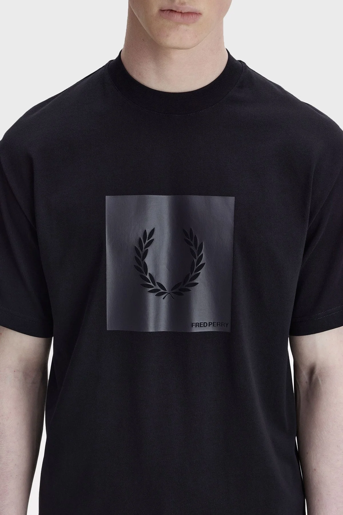 Fred Perry Logolu % 100 Pamuk Relaxed Fit Bisiklet Yaka Erkek T Shirt M2404 102 SİYAH - 4