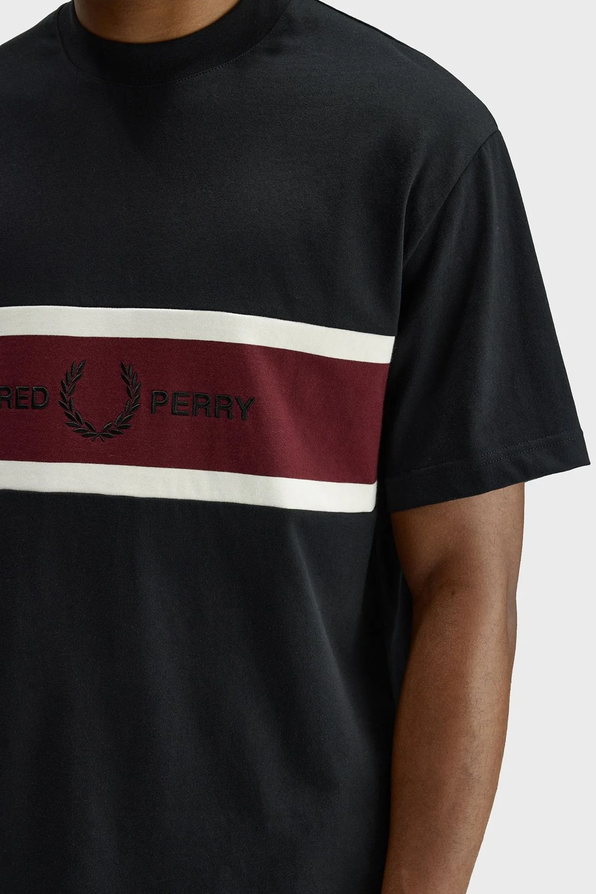 Fred Perry Logolu % 100 Pamuk Relaxed Fit Bisiklet Yaka Erkek T Shirt M2405 102 SİYAH - 5