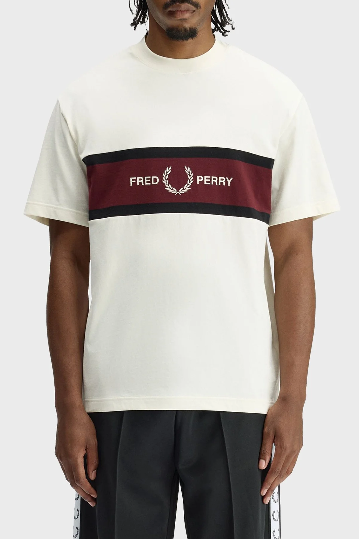Fred Perry Logolu % 100 Pamuk Relaxed Fit Bisiklet Yaka Erkek T Shirt M2405 560 EKRU - 1