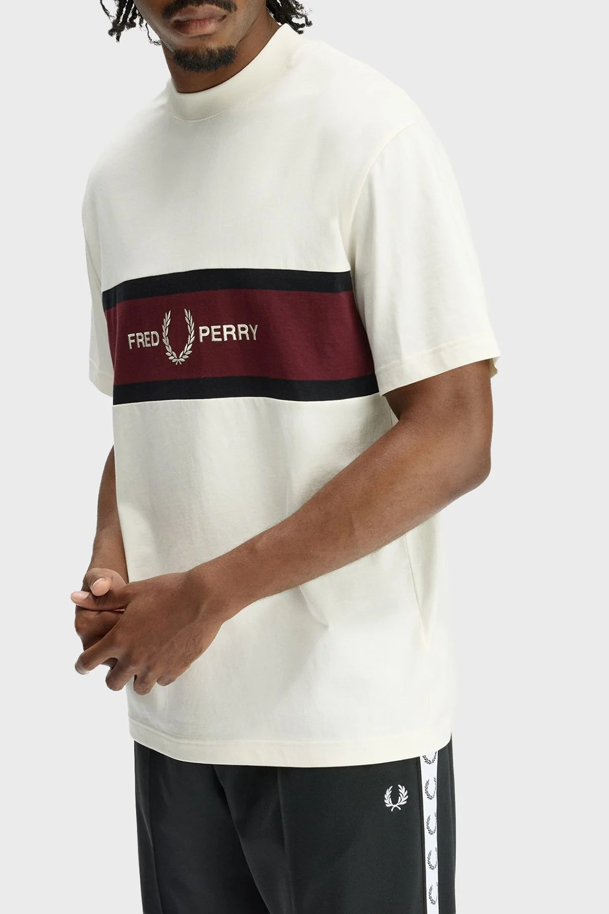 Fred Perry Logolu % 100 Pamuk Relaxed Fit Bisiklet Yaka Erkek T Shirt M2405 560 EKRU - 3