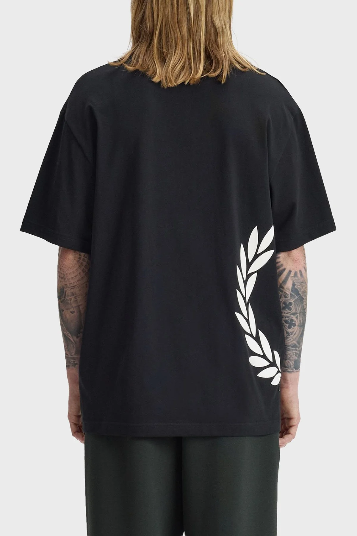 Fred Perry Logolu % 100 Pamuk Relaxed Fit Bisiklet Yaka Erkek T Shirt M2440 102 SİYAH - 2