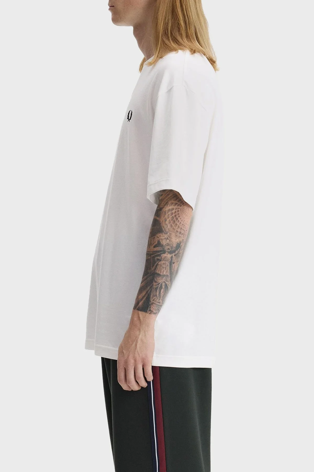 Fred Perry Logolu % 100 Pamuk Relaxed Fit Bisiklet Yaka Erkek T Shirt M2440 129 BEYAZ - 3