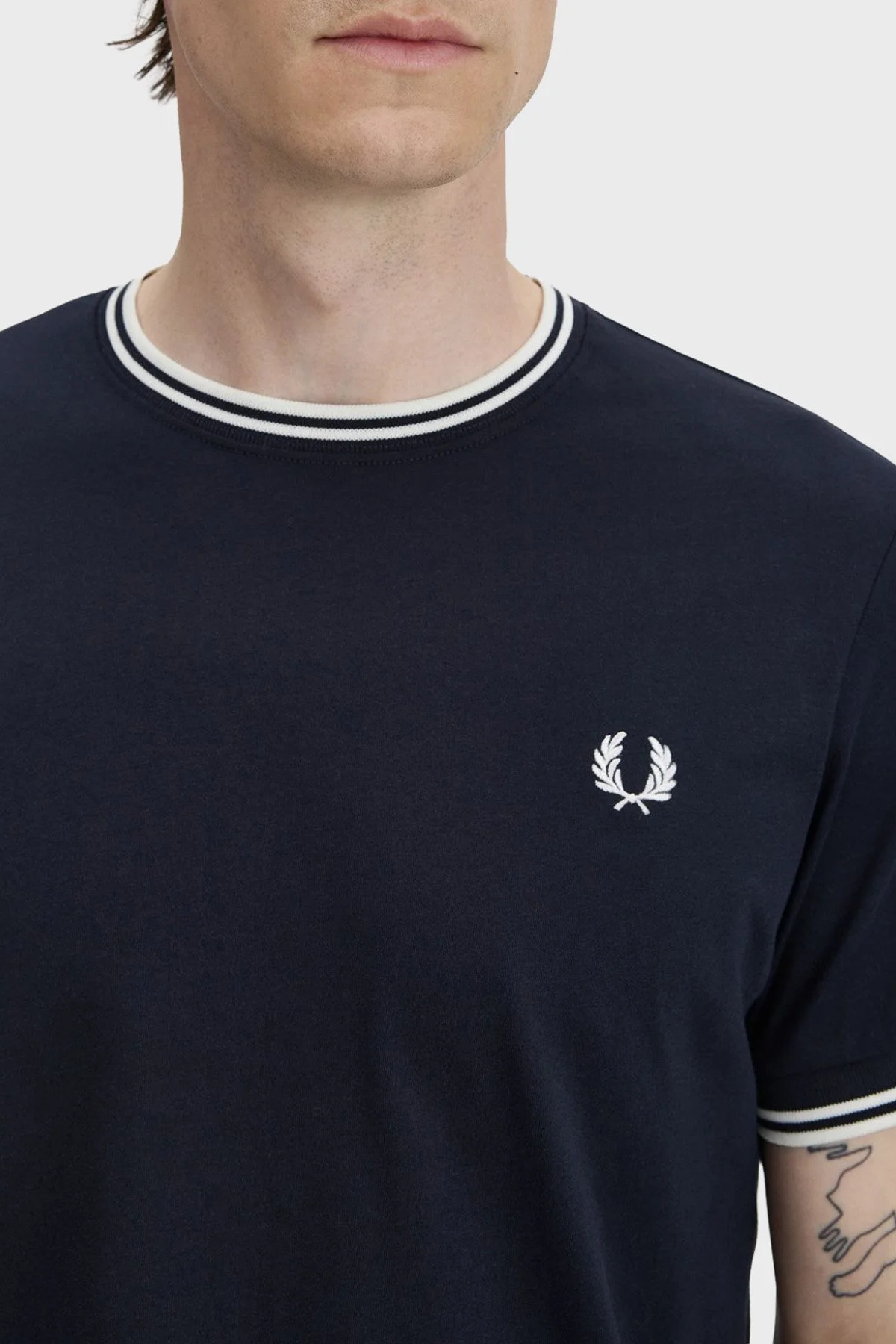 Fred Perry Logolu Pamuklu Regular Fit Bisiklet Yaka Erkek T Shirt M1588V 795 LACİVERT - 4