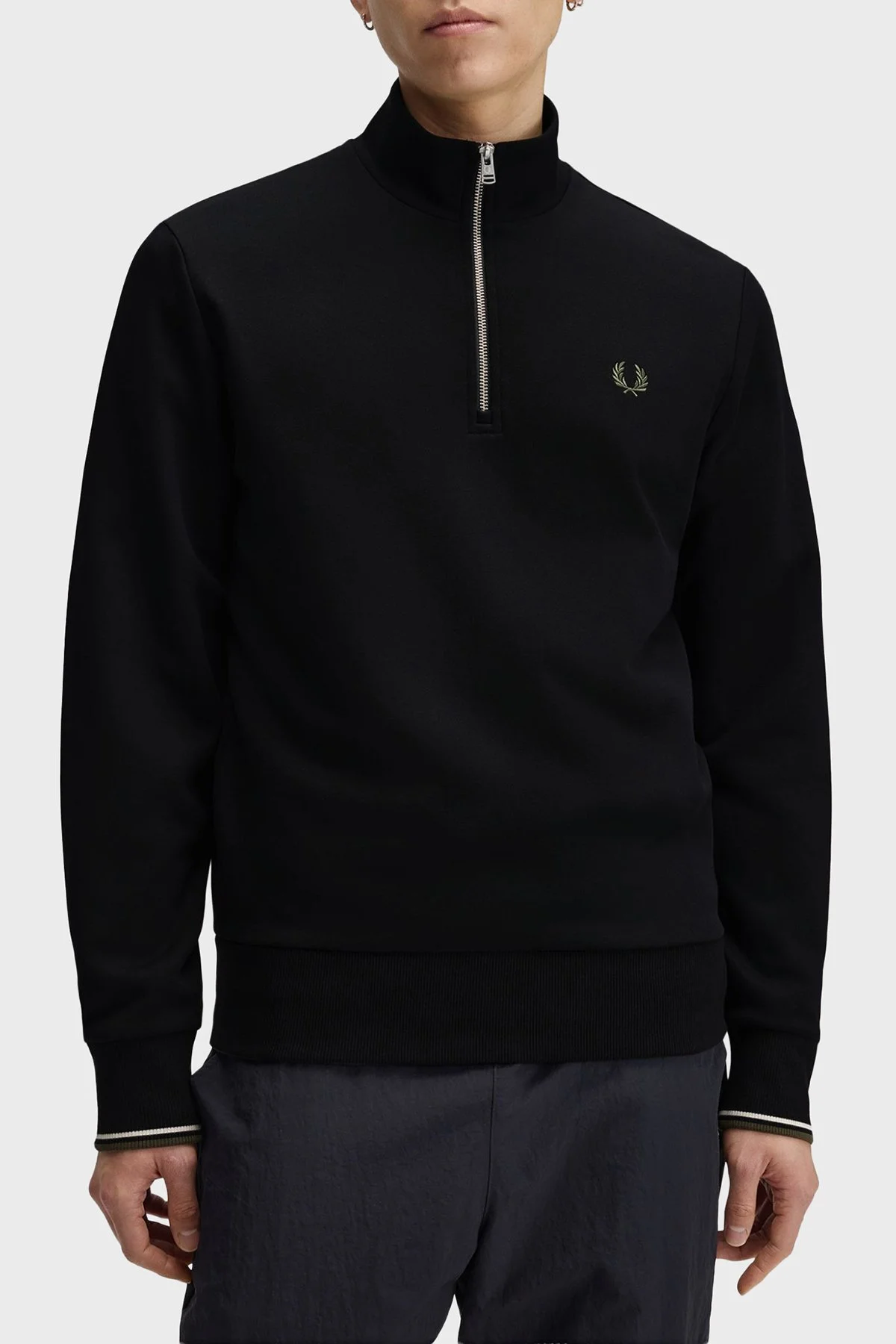 Fred Perry Logolu Pamuklu Yarım Fermuarlı Dik Yaka Erkek Sweat M3574 W54 Siyah - 3