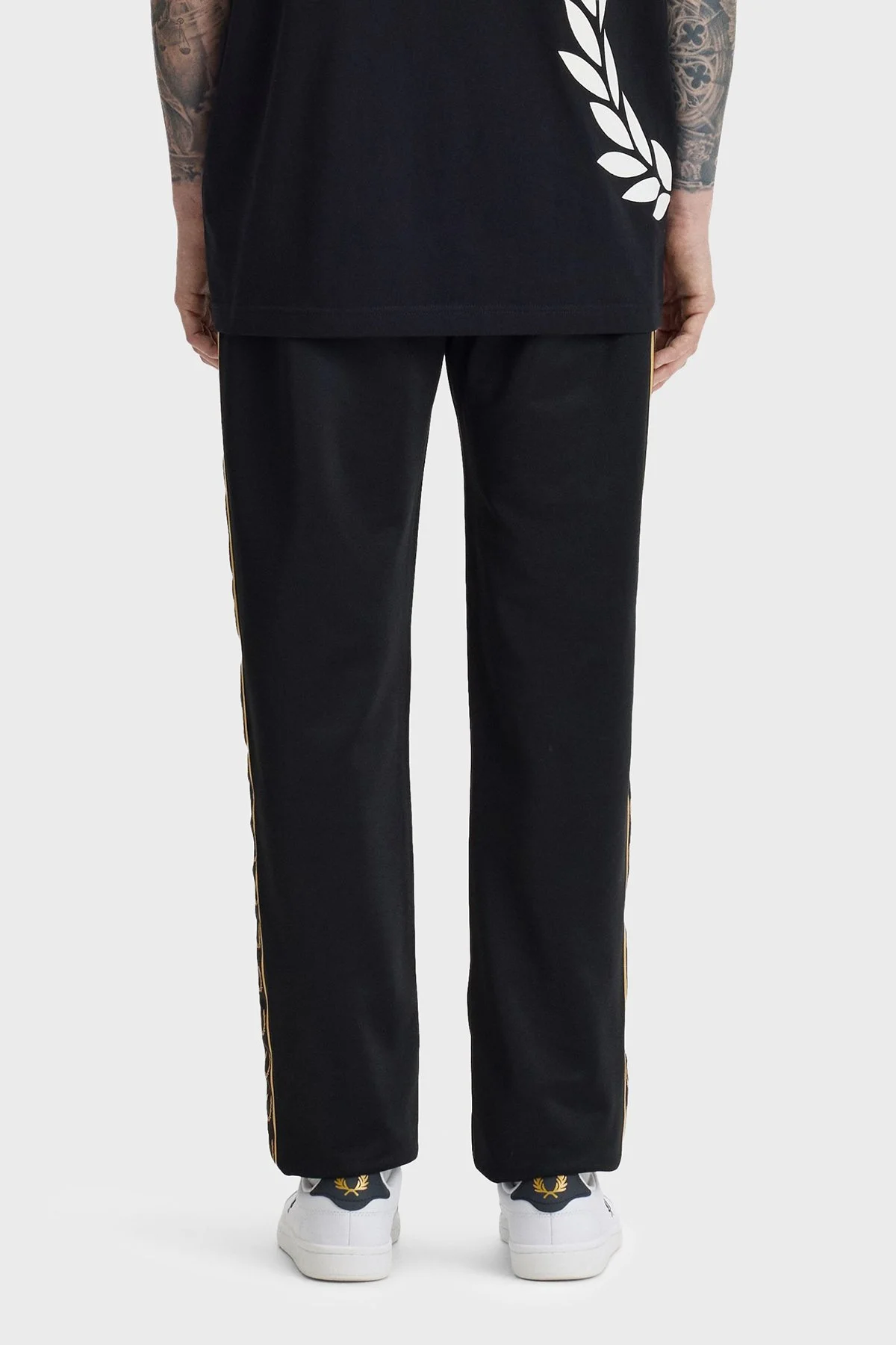 Fred Perry Pamuk Karışımlı Regular Fit Logo Şeritli Normal Bel Erkek Pantolon T5507 90A SİYAH - 2