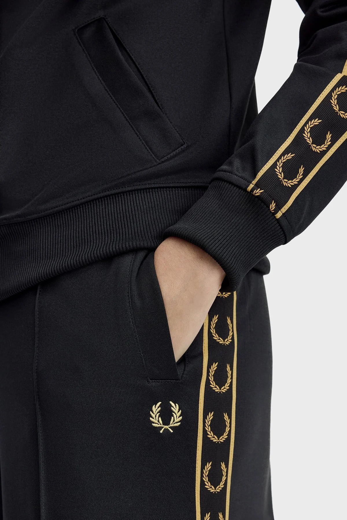 Fred Perry Pamuk Karışımlı Wide Leg Fit Logo Şeritli Yüksek Bel Bayan Pantolon T2106 90A SİYAH - 4