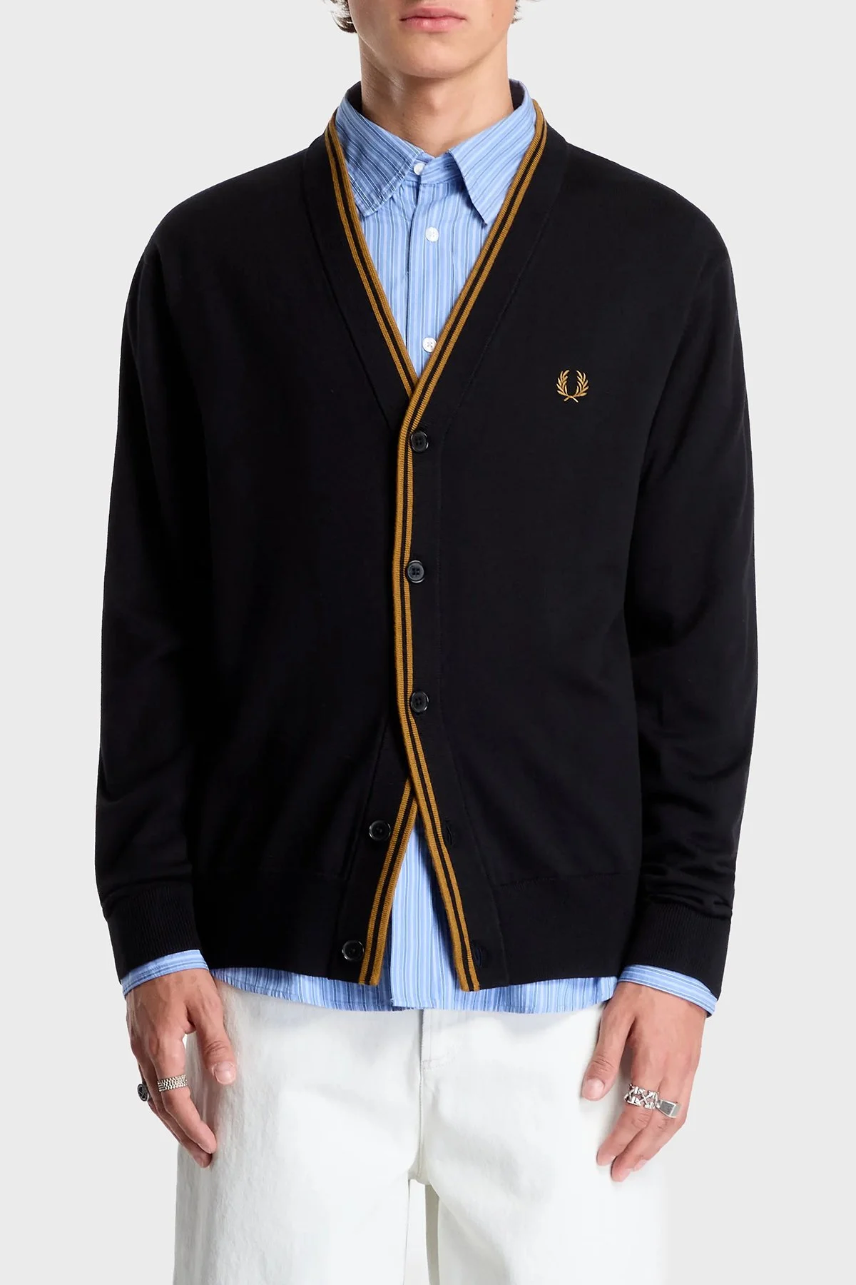 Fred Perry Pamuk ve Yün Karışımlı V Yaka Düğmeli Erkek Hırka K3300 102 Siyah - 1