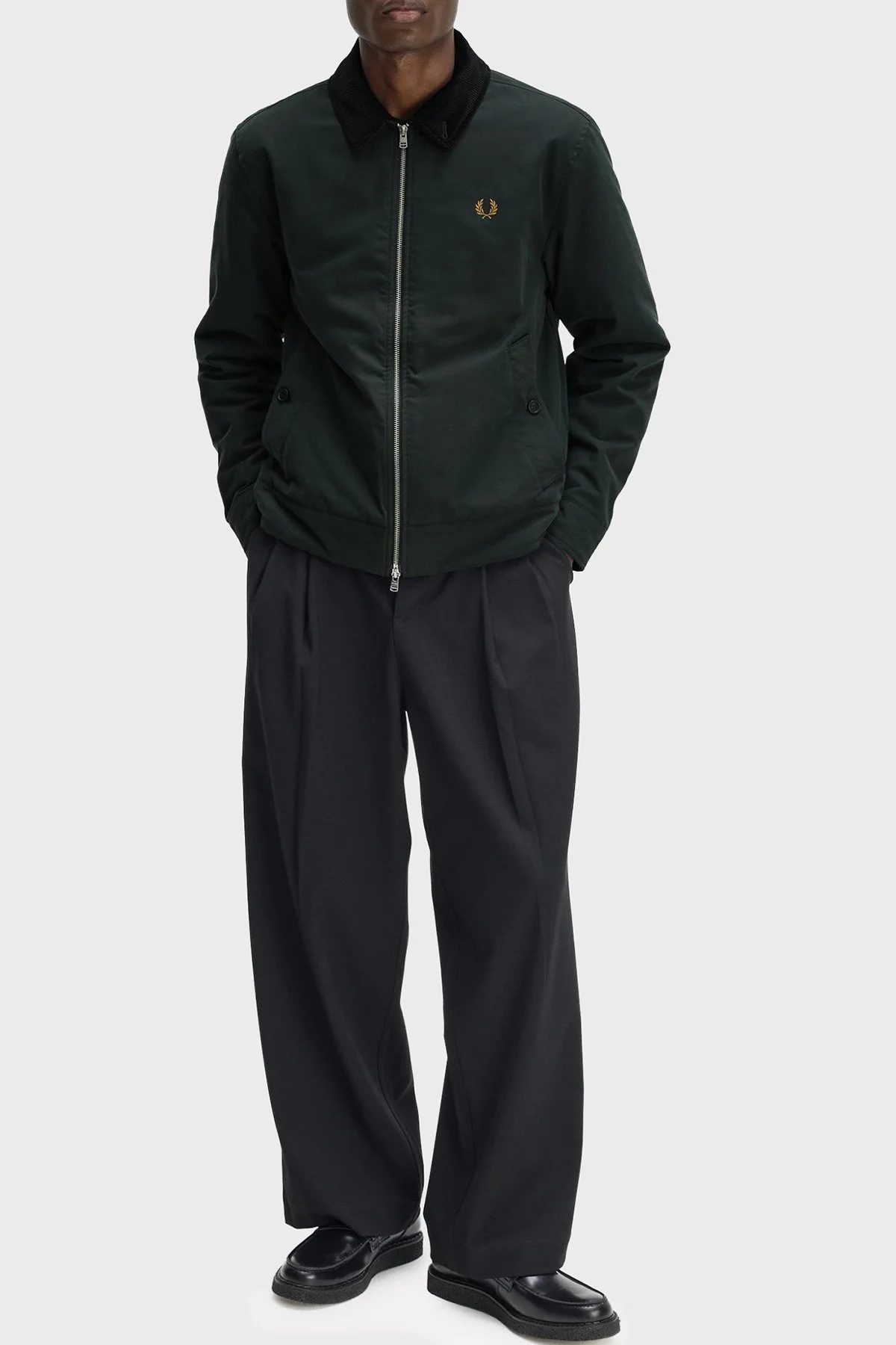 Fred Perry Pamuklu Regular Fit Kadife Yaka Logolu Unisex Mont J8535 Q20 Koyu yeşil - 2
