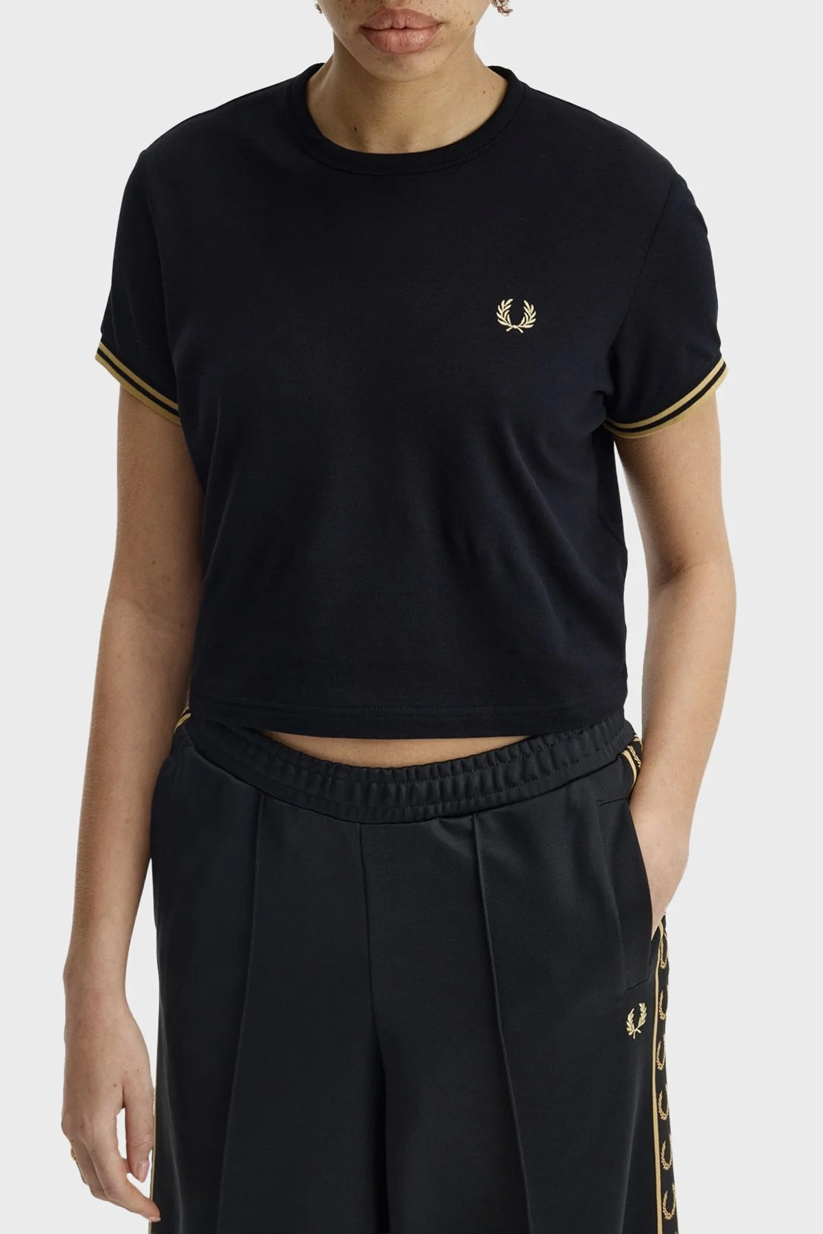 Fred Perry Pamuklu Regular Fit Logolu Bisiklet Yaka Bayan T Shirt G2171 90A LACİVERT - 3