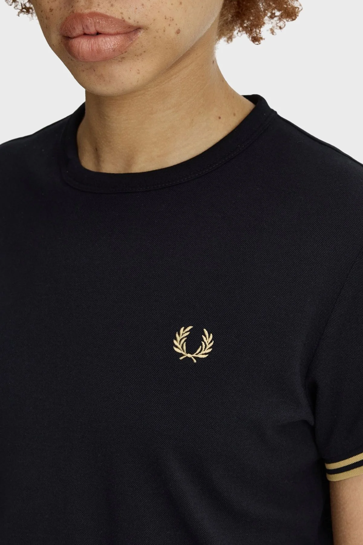 Fred Perry Pamuklu Regular Fit Logolu Bisiklet Yaka Bayan T Shirt G2171 90A LACİVERT - 4