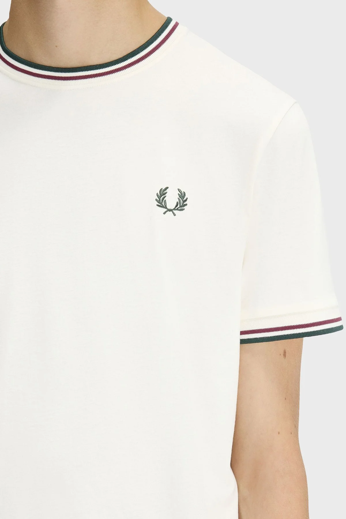 Fred Perry Pamuklu Regular Fit Logolu Bisiklet Yaka Erkek T Shirt M1588V 84A BEJ - 4