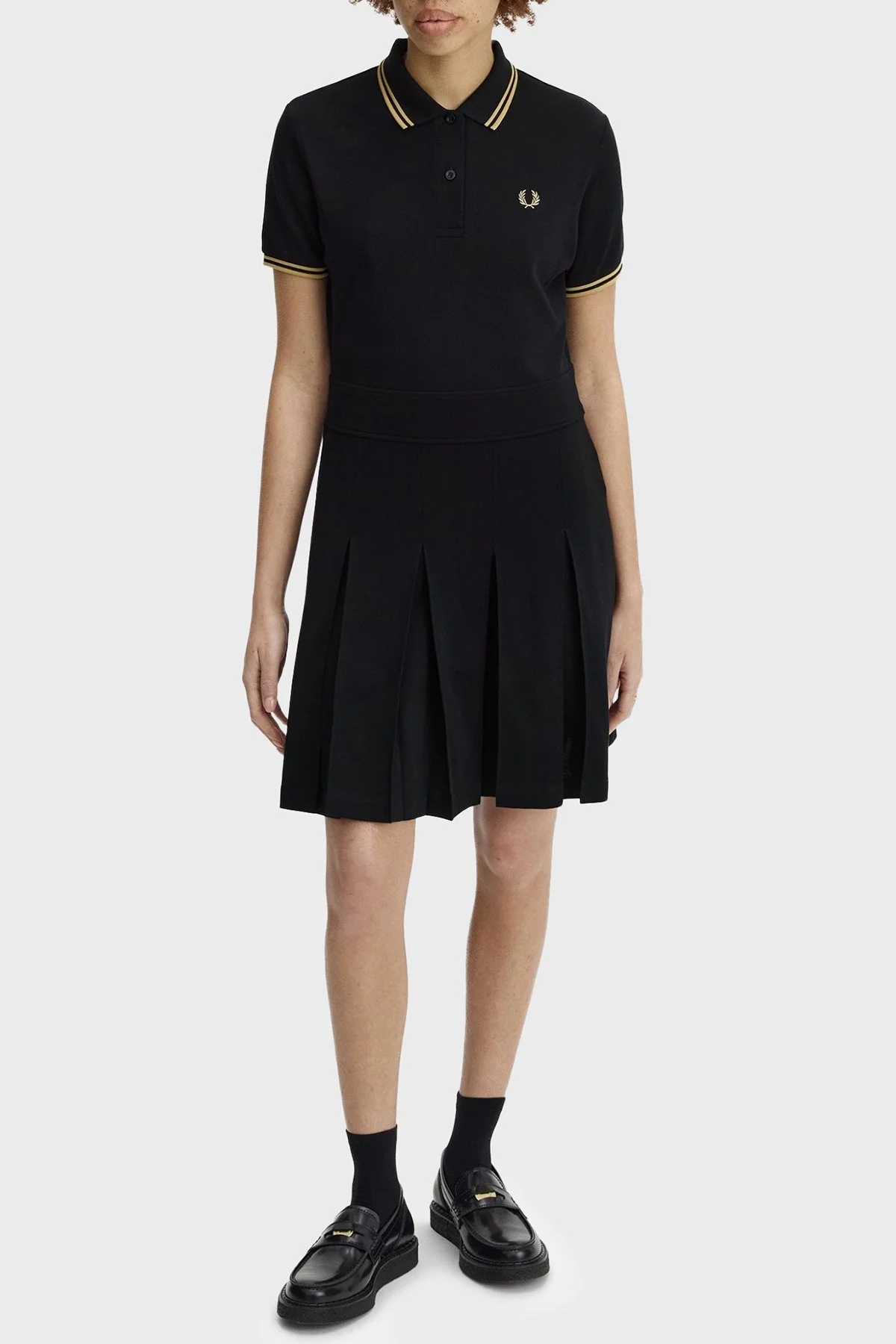 Fred Perry Pamuklu Regular Fit Logolu Düğmeli Polo Yaka Pileli Kadın Elbise D1177 90A SİYAH - 3
