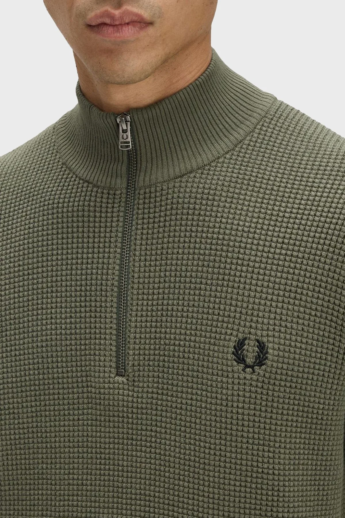 Fred Perry Pamuklu Regular Fit Yarım Fermuarlı Dik Yaka Yivli Erkek Sweat K8557 X21 HAKİ - 5