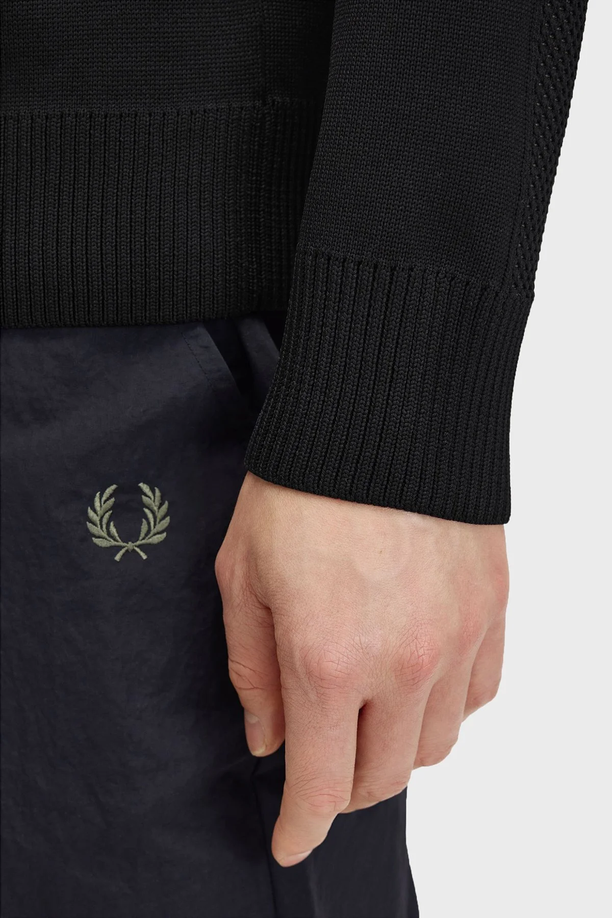 Fred Perry Regular Fit Dik Yaka Erkek Eşofman Üstü K3317 102 Siyah - 6