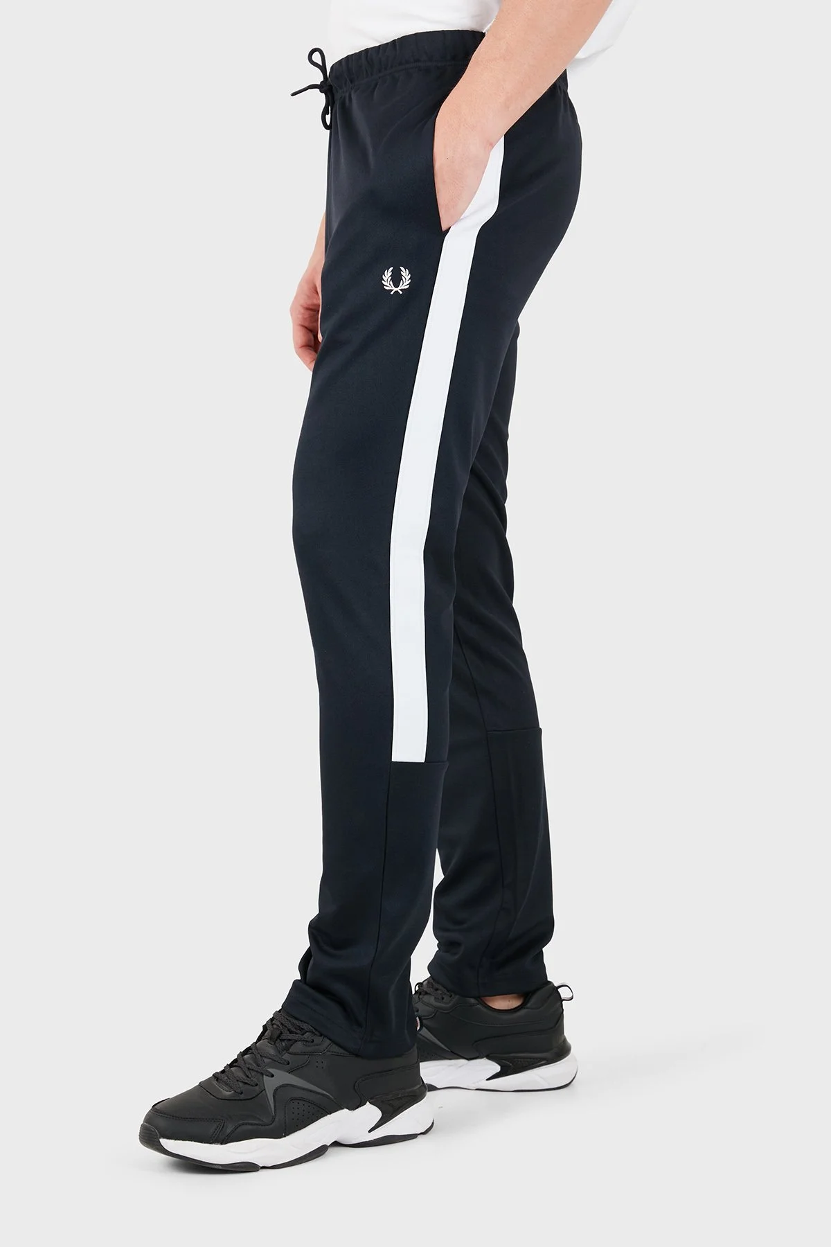 Fred Perry Regular Fit Logolu Şeritli Erkek Eşofman Altı T3301 608 Lacivert - 4