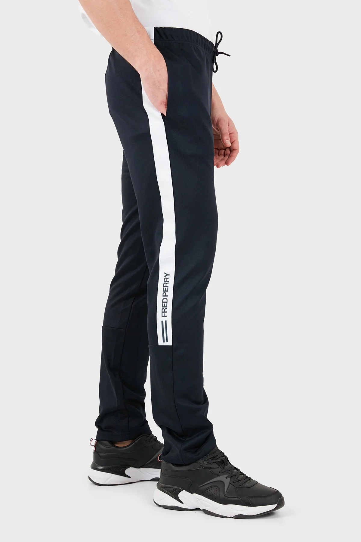 Fred Perry Regular Fit Logolu Şeritli Erkek Eşofman Altı T3301 608 Lacivert - 5