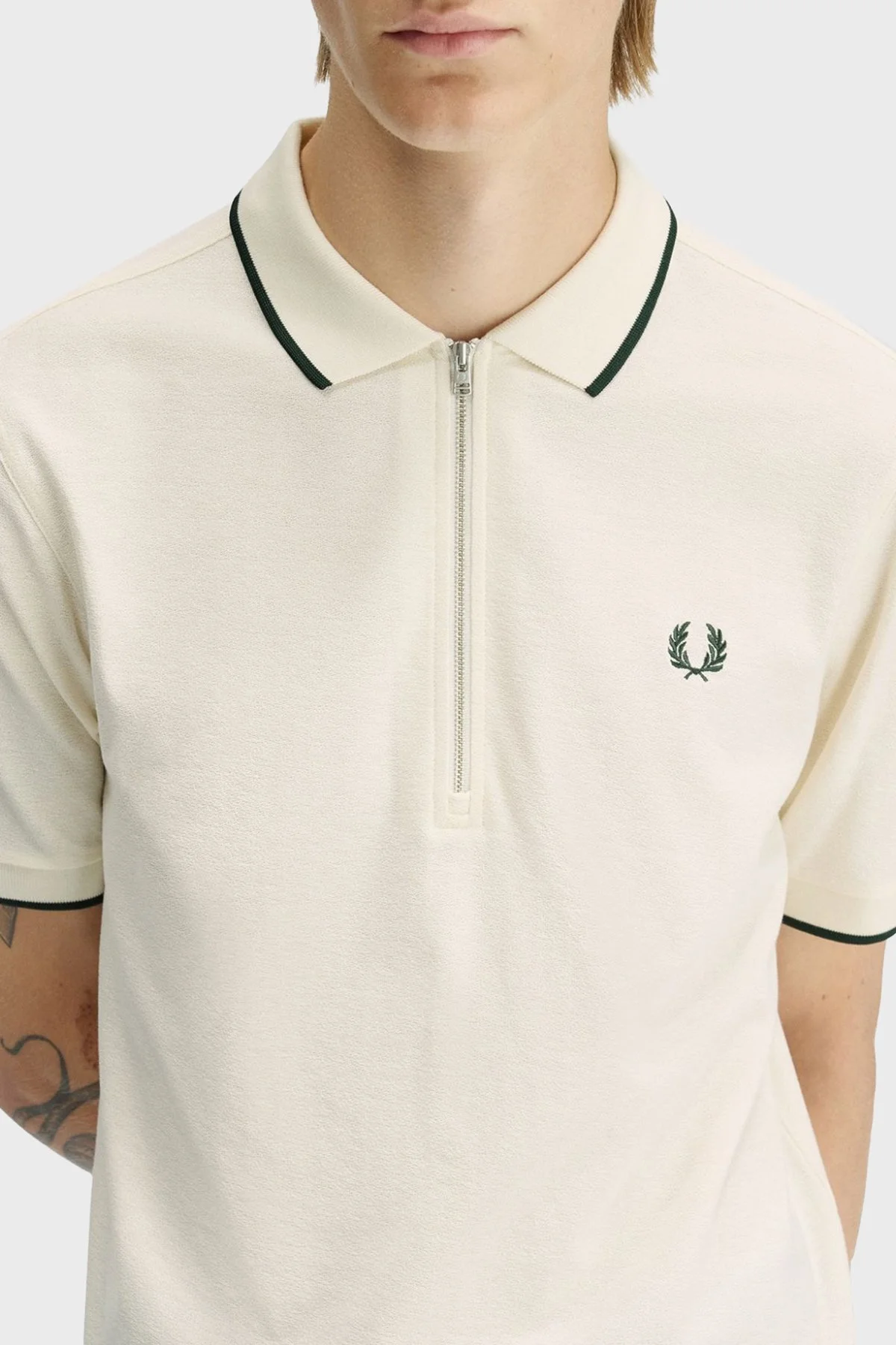 Fred Perry Şerit Detaylı % 100 Pamuk Regular Fit Yarım Fermuarlı Erkek Polo M2383 560 EKRU - 3