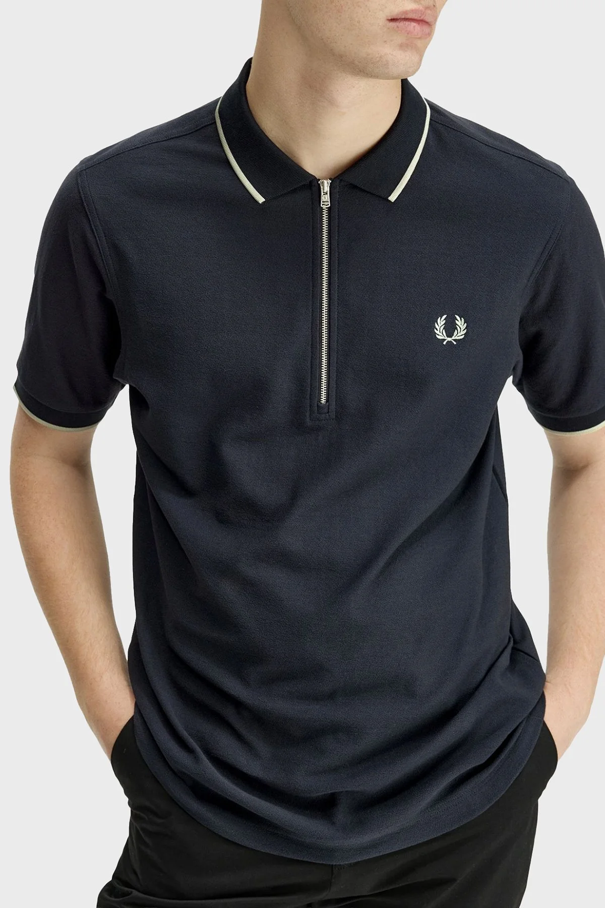 Fred Perry Şerit Detaylı % 100 Pamuk Regular Fit Yarım Fermuarlı Erkek Polo M2383 608 LACİVERT - 4