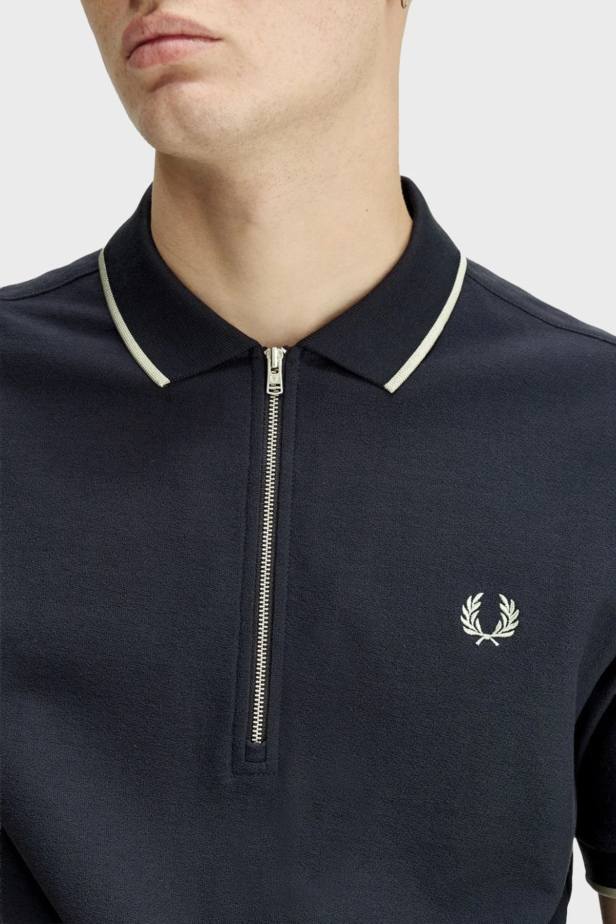 Fred Perry Şerit Detaylı % 100 Pamuk Regular Fit Yarım Fermuarlı Erkek Polo M2383 608 LACİVERT - 5