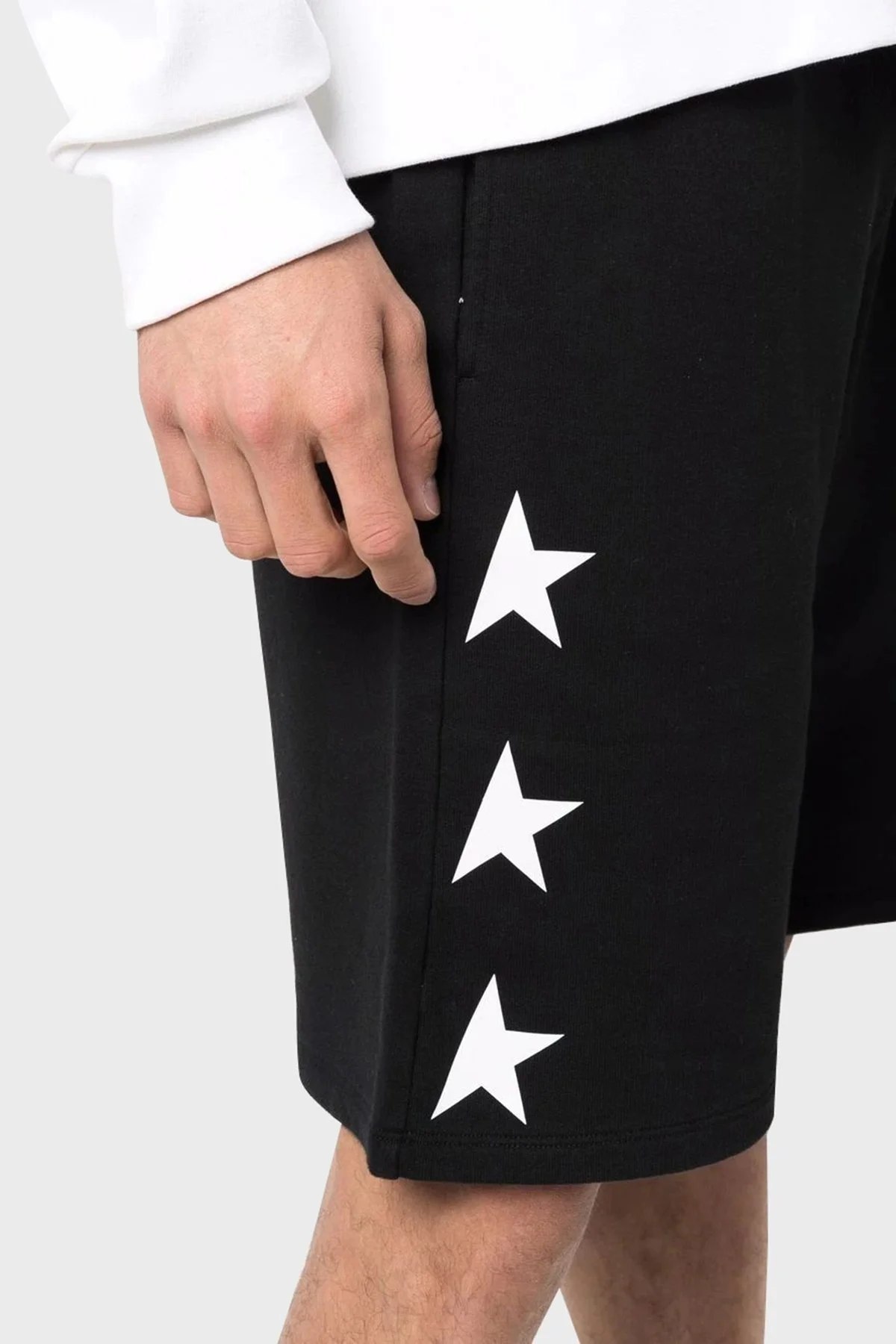 Golden Goose Pamuklu Baskılı Cepli Geniş Paça Erkek Short GMP00878.P000532.80203 SİYAH - 4