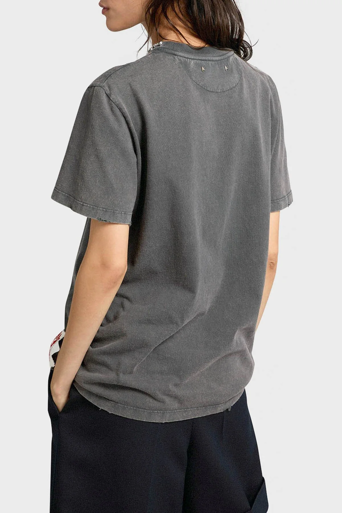 Golden Goose Pamuklu Regular Fit Bisiklet Yaka Kadın T Shirt GWP01220.P000670.60318 Antrasit - 3