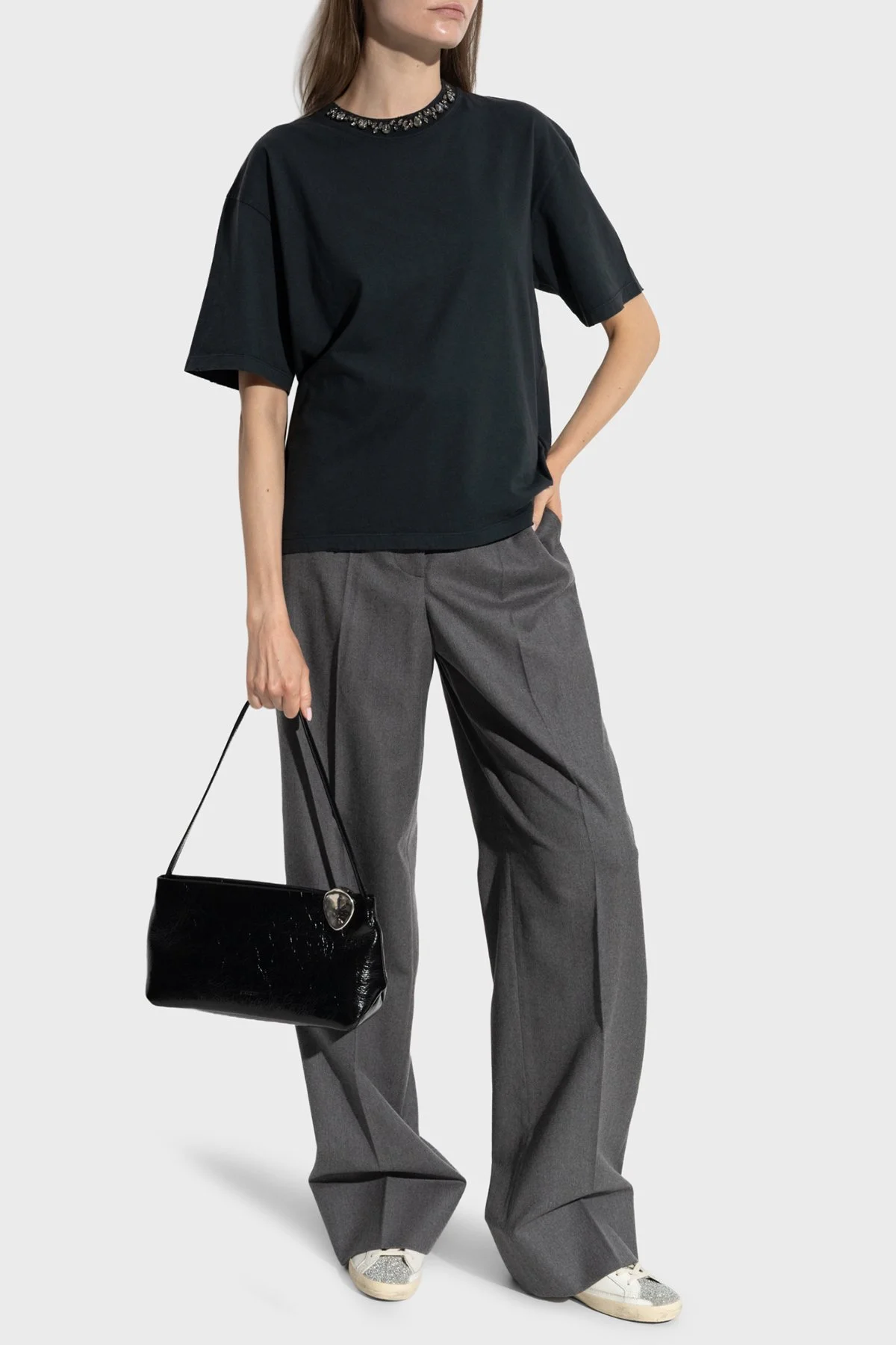 Golden Goose Taş Detaylı Pamuklu Boxy Fit Bisiklet Yaka Kadın T Shirt GWP01874.P001897.90456 Siyah - 2