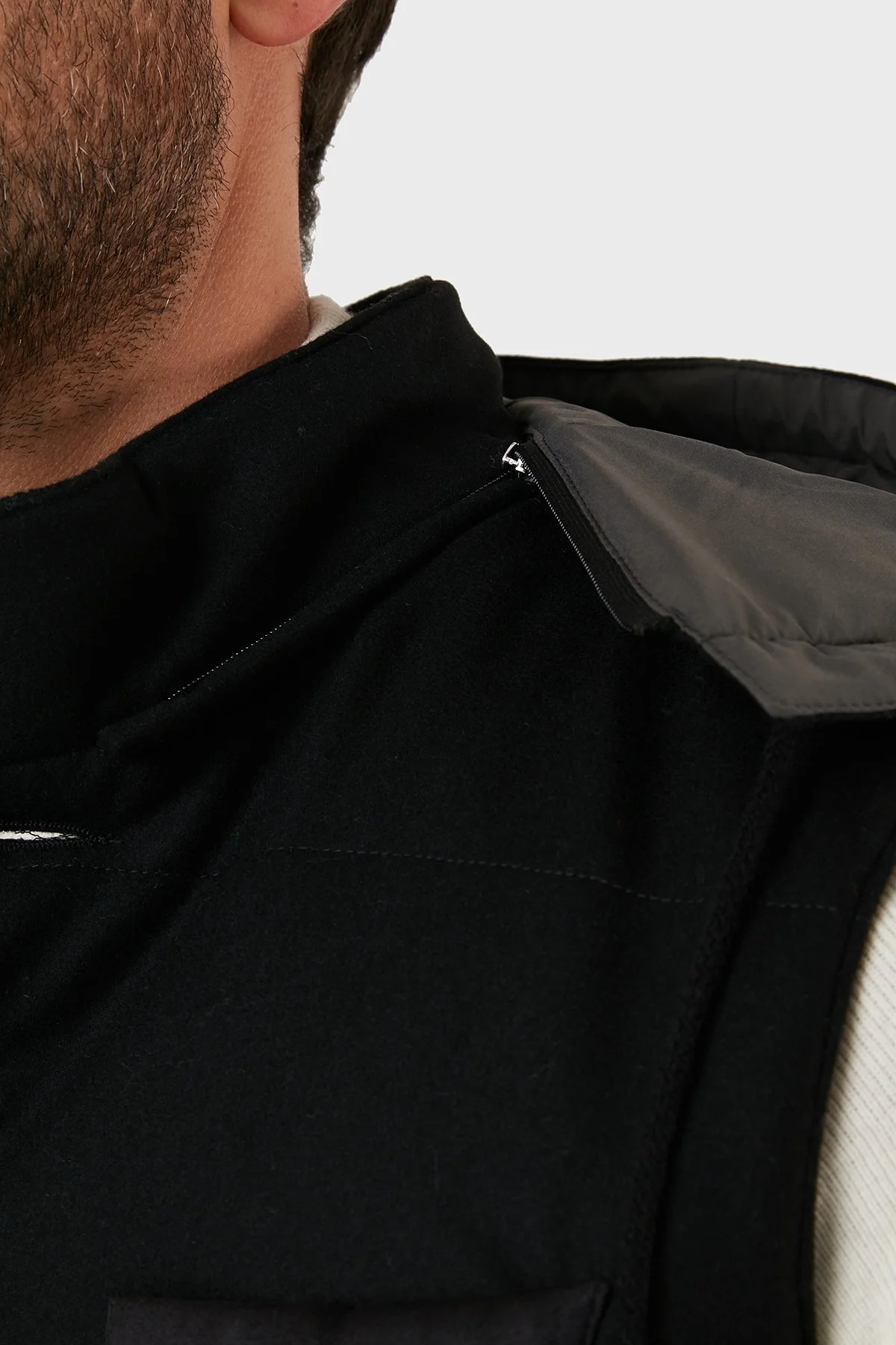 Gran Sasso Kapüşonlu Cepli Yünlü Erkek Yelek 23192 51303 099 SİYAH - 5