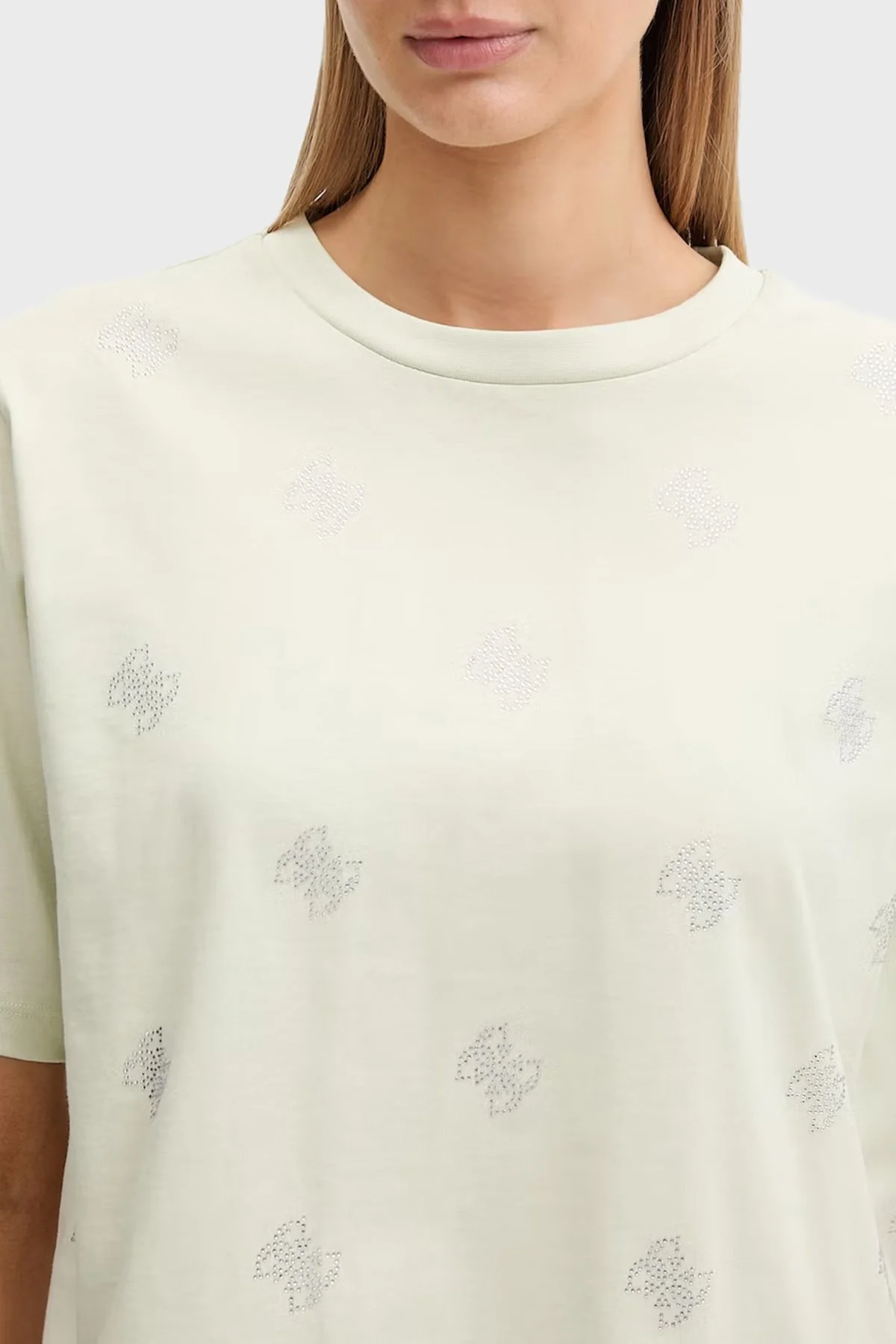 Guess % 100 Pamuk Taşlı Logo Detaylı Bisiklet Yaka V6GI18K2985 Kadın T Shirt V6GI18 K2985 A89J YEŞİL - 4