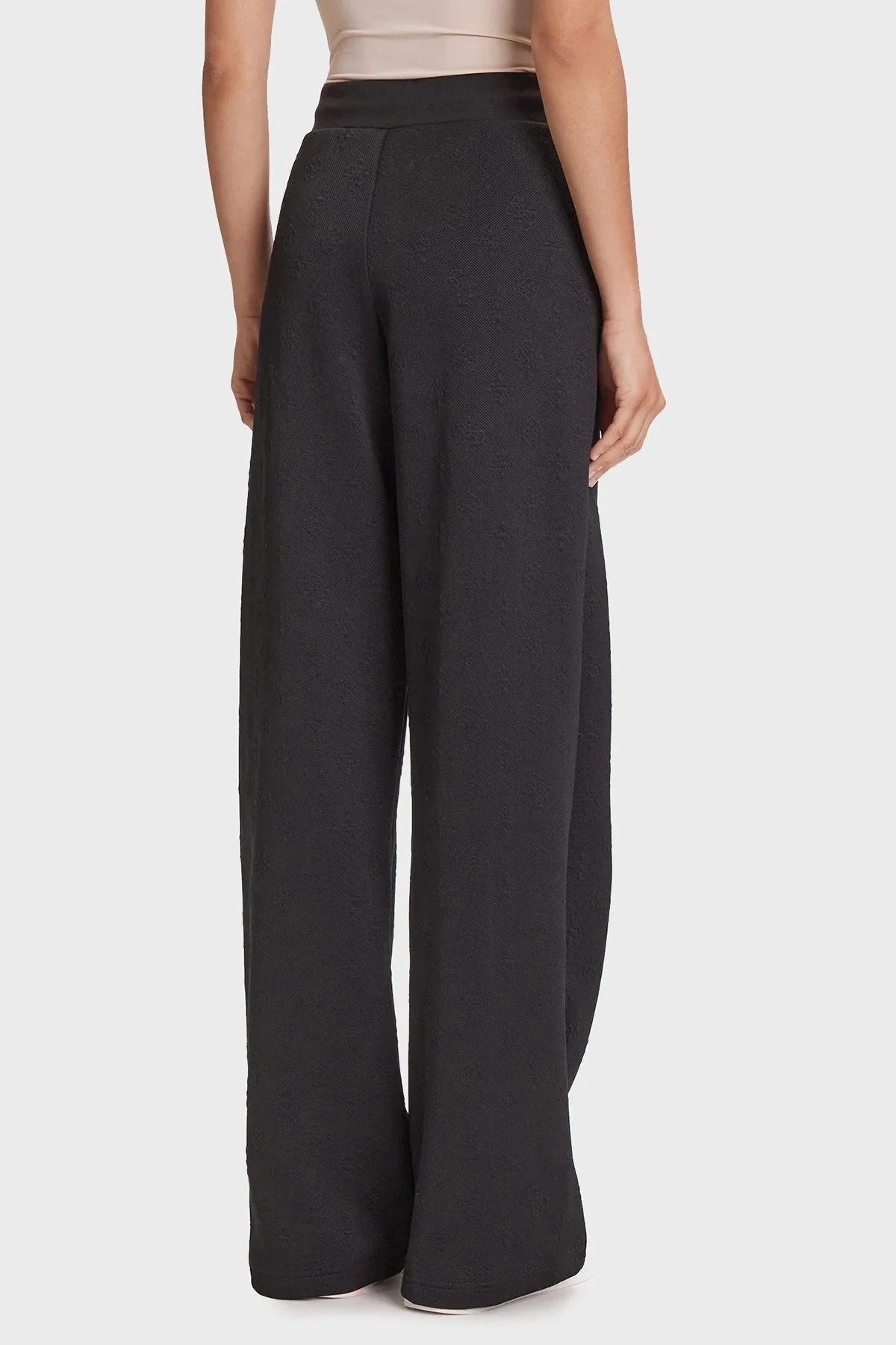 Guess 3D Peony Jakarlı Streç Pamuklu Relaxed Fit Jogger V5YB19KBSL2 Bayan Pantolon V5YB19 KBSL2 FJ8A SİYAH - 3