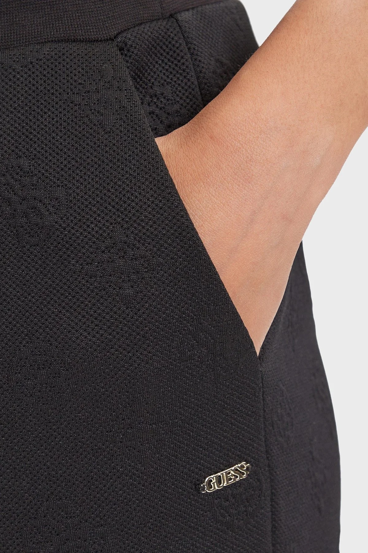 Guess 3D Peony Jakarlı Streç Pamuklu Relaxed Fit Jogger V5YB19KBSL2 Bayan Pantolon V5YB19 KBSL2 FJ8A SİYAH - 4