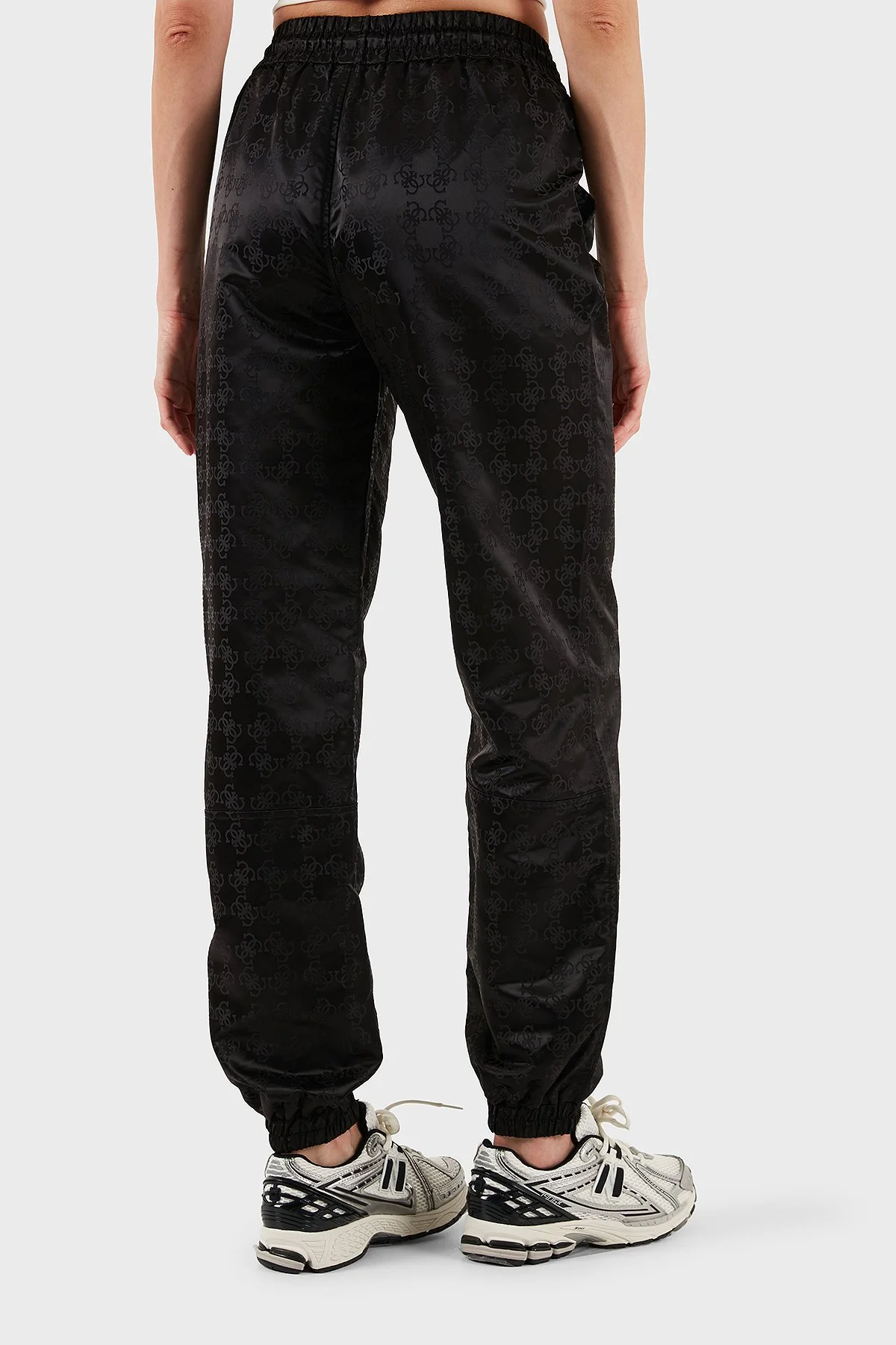 Guess 4G Aop Jakarlı Regular Fit Normal Bel Jogger V5YB14WHFU0 Bayan Pantolon V5YB14 WHFU0 FJ4Q SİYAH - 3